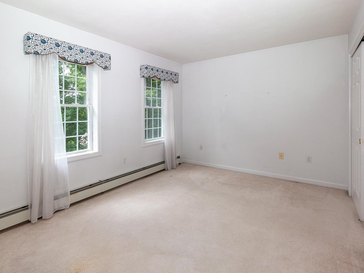13 Cottonwood Rd, Plaistow, NH 03865