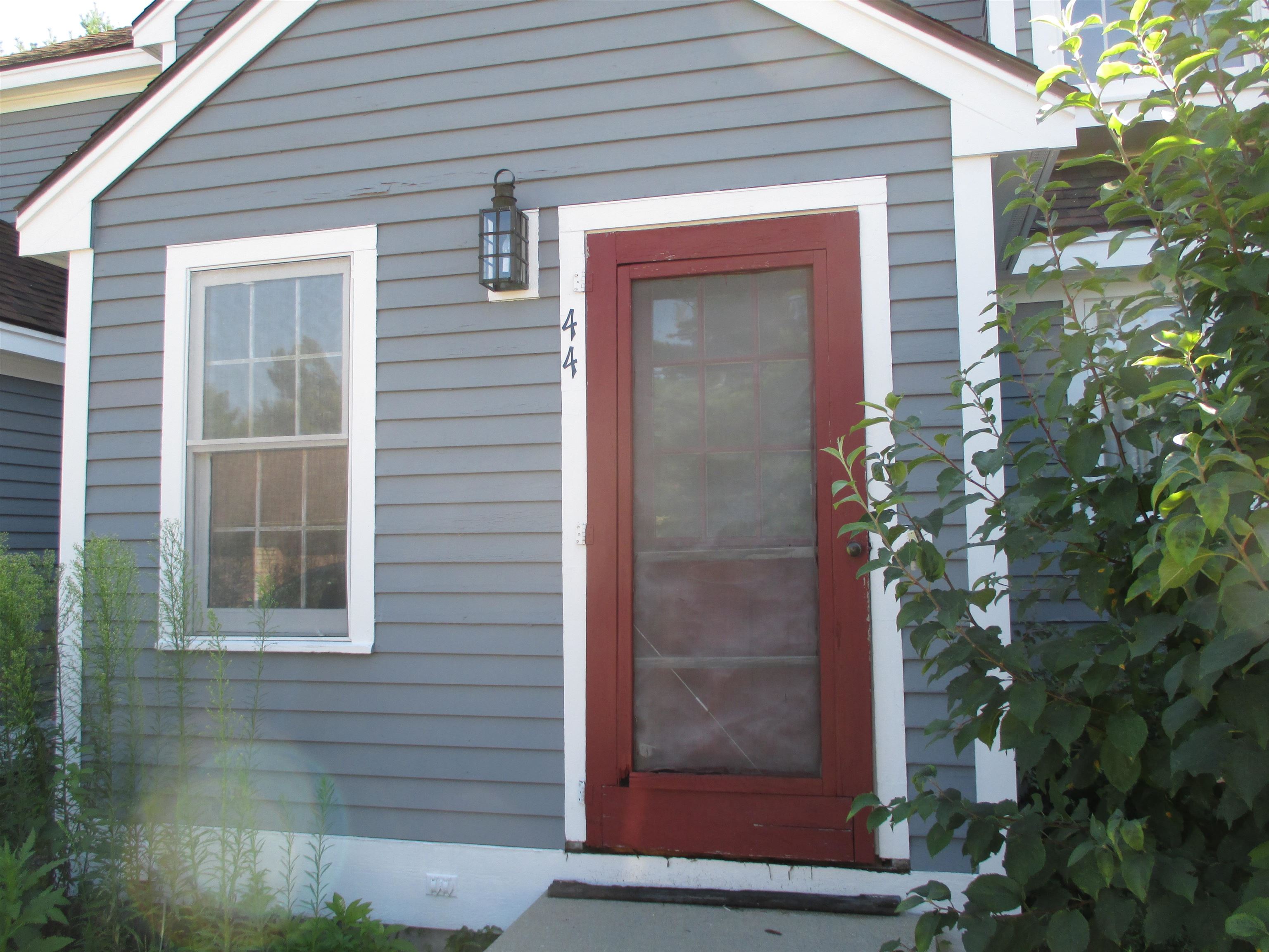 44 Bridle Pa, Dover, NH 03820