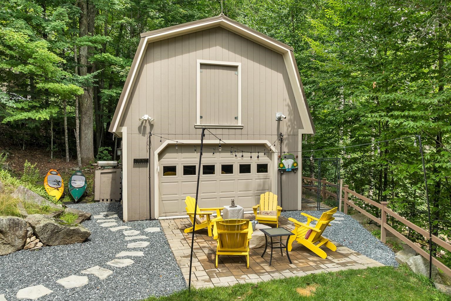 4 Anderson Pond Rd, Grantham, NH 03753