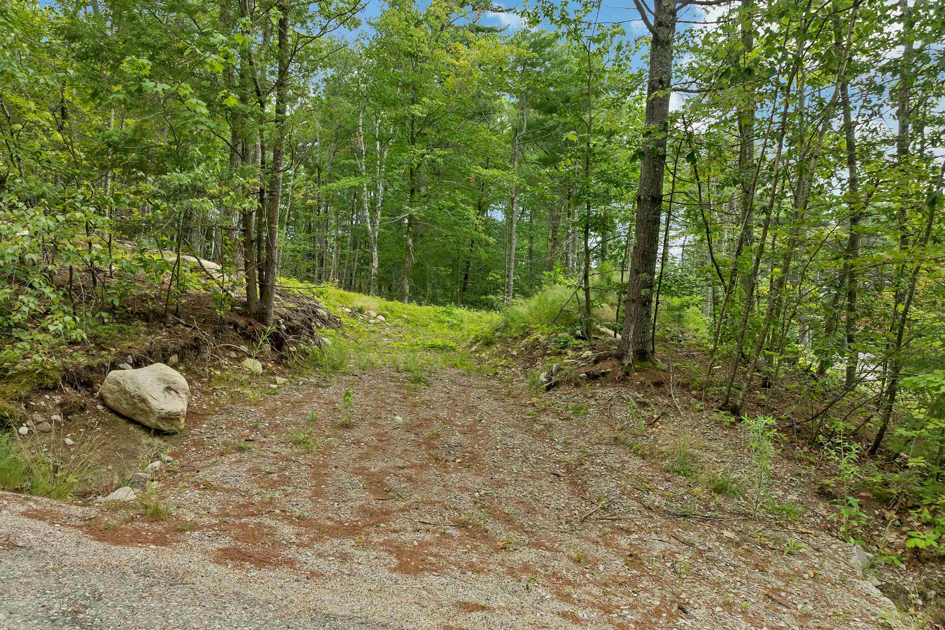 Interlaken Dr, New Durham, NH 03855