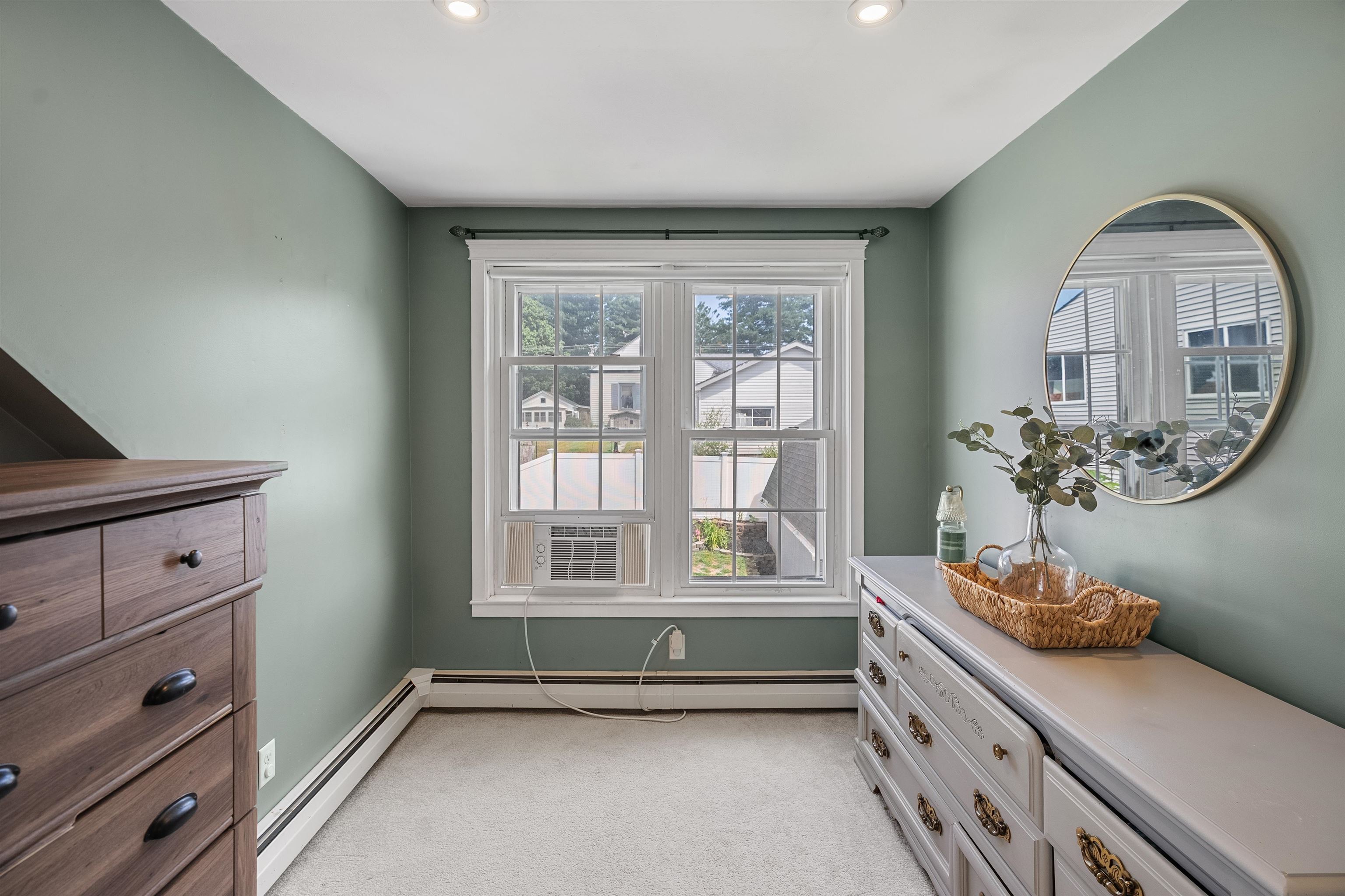 219 Rhode Island Ave, Manchester, NH 03104