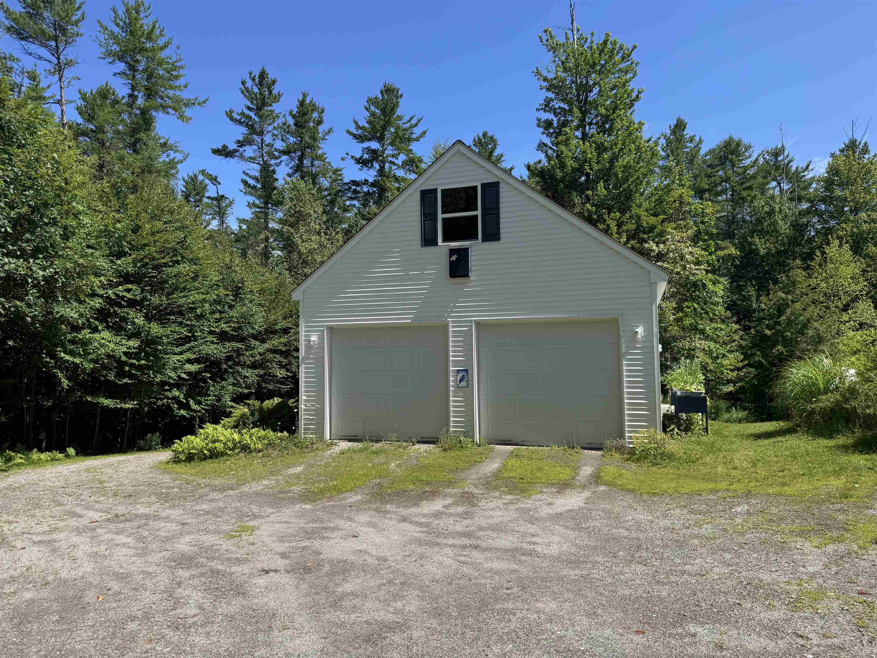 251 Perkins Pond Rd, Sunapee, NH 03782