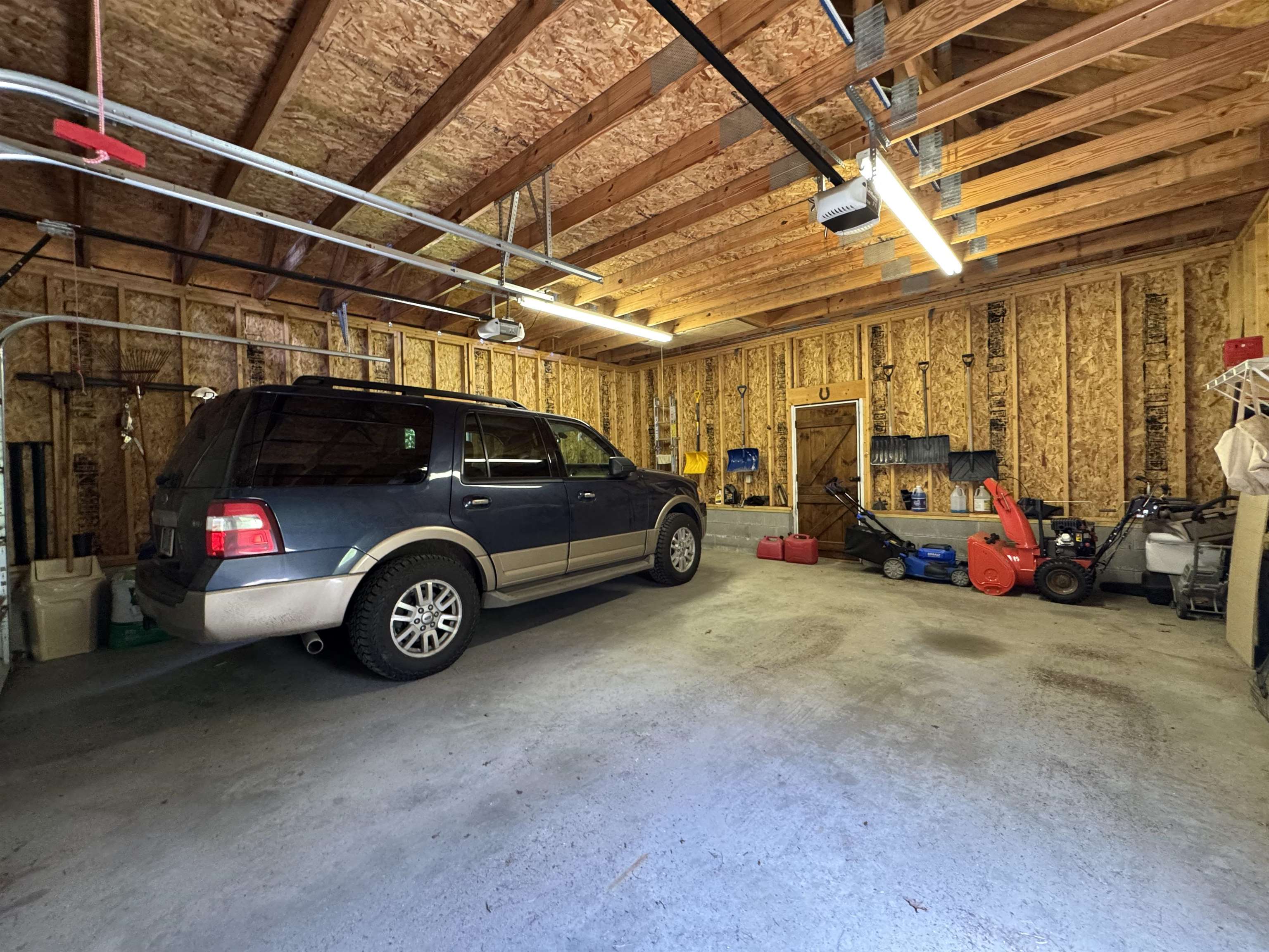 251 Perkins Pond Rd, Sunapee, NH 03782