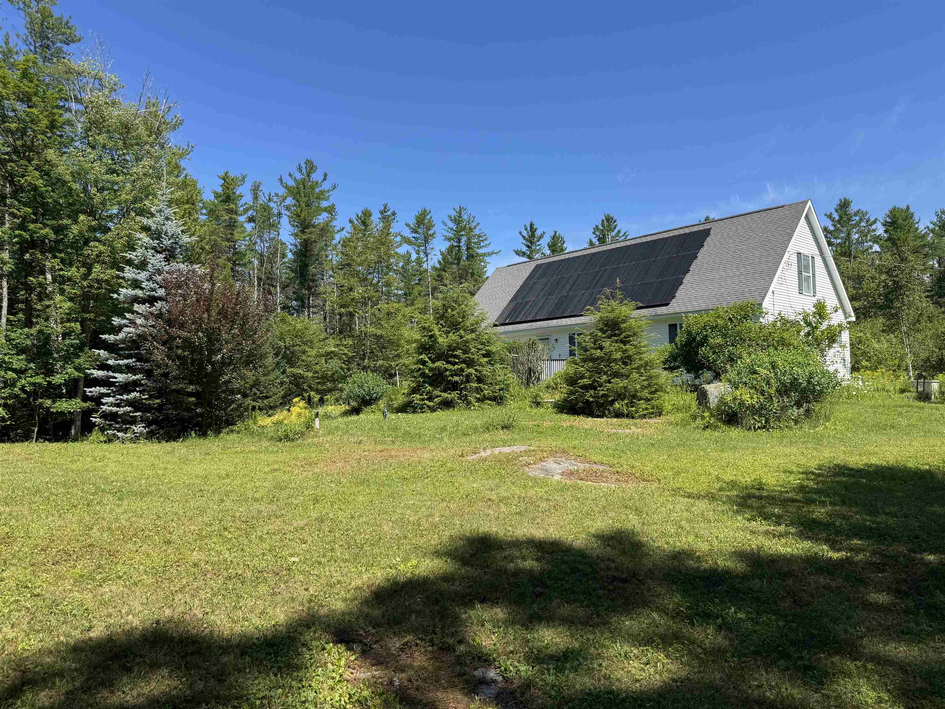 251 Perkins Pond Rd, Sunapee, NH 03782