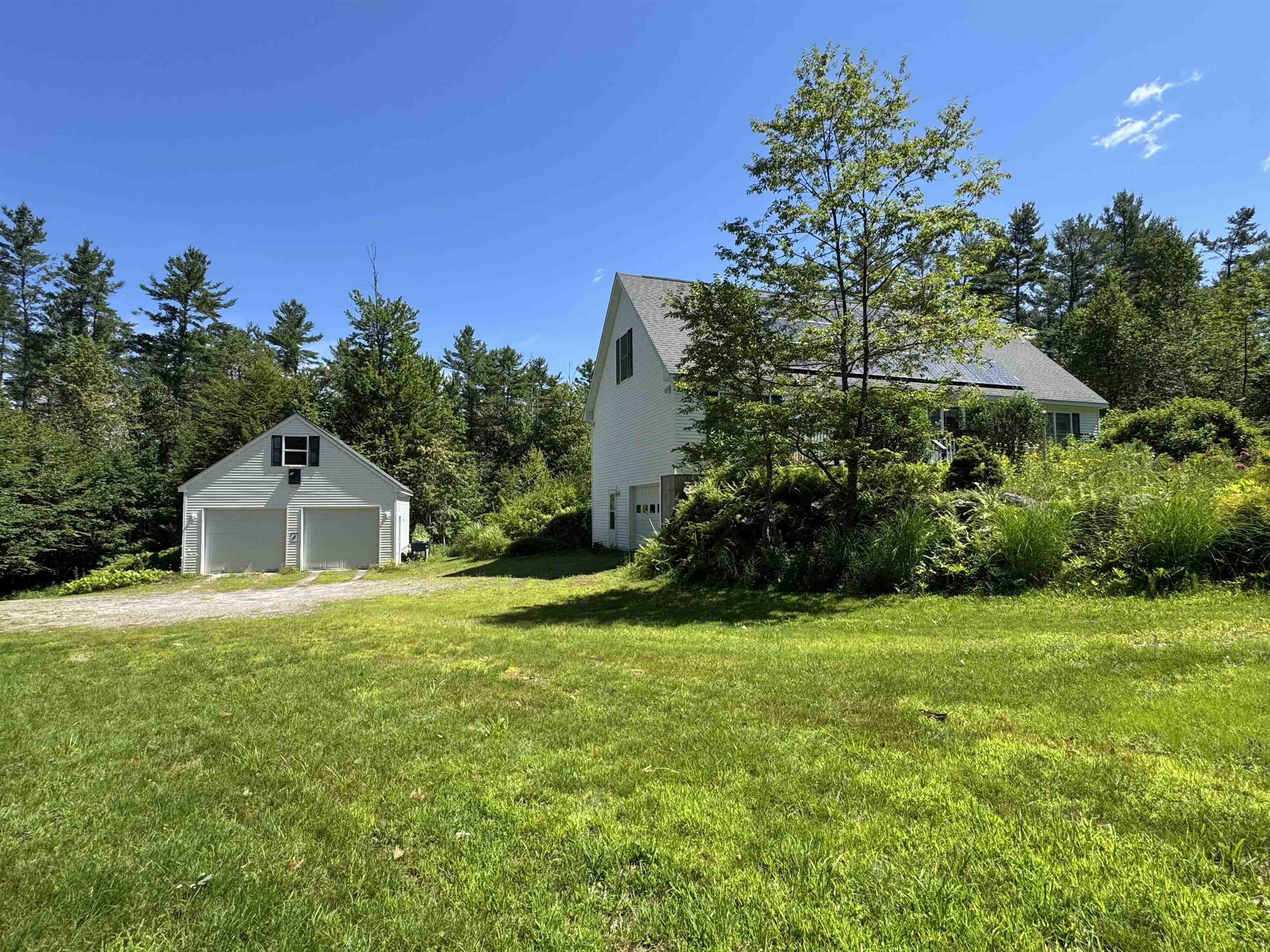 251 Perkins Pond Rd, Sunapee, NH 03782