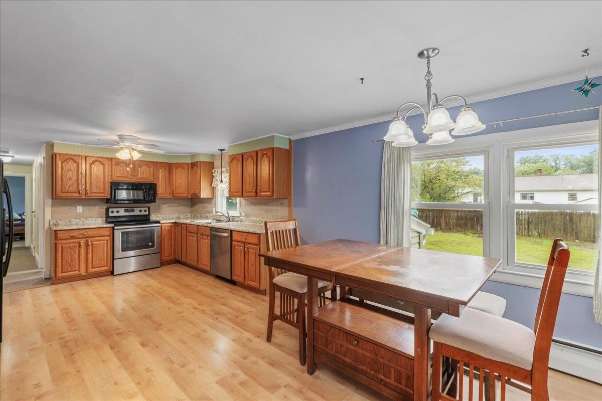 4 Linda St, Salem, NH 03079