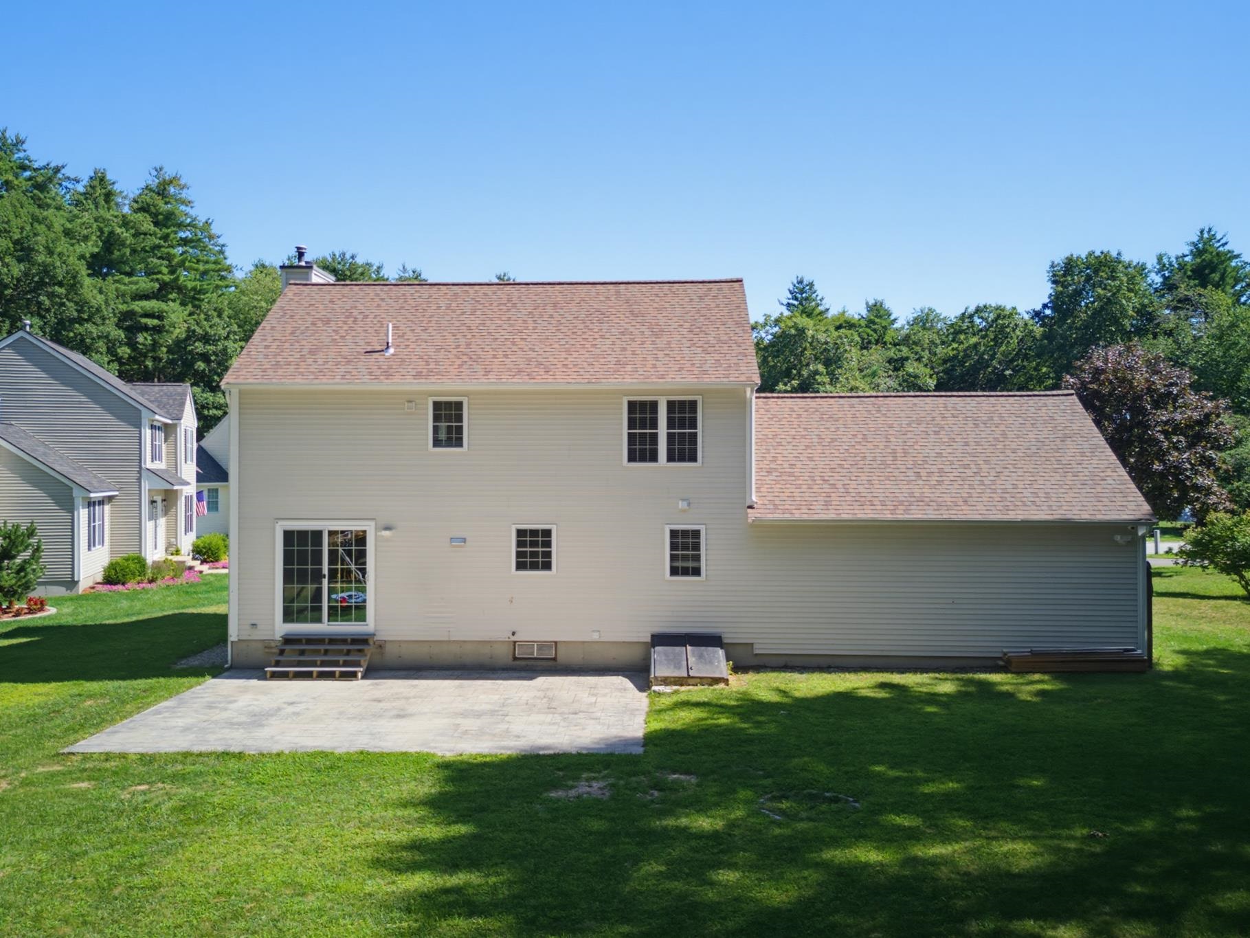 4 Danville Cir, Merrimack, NH 03054
