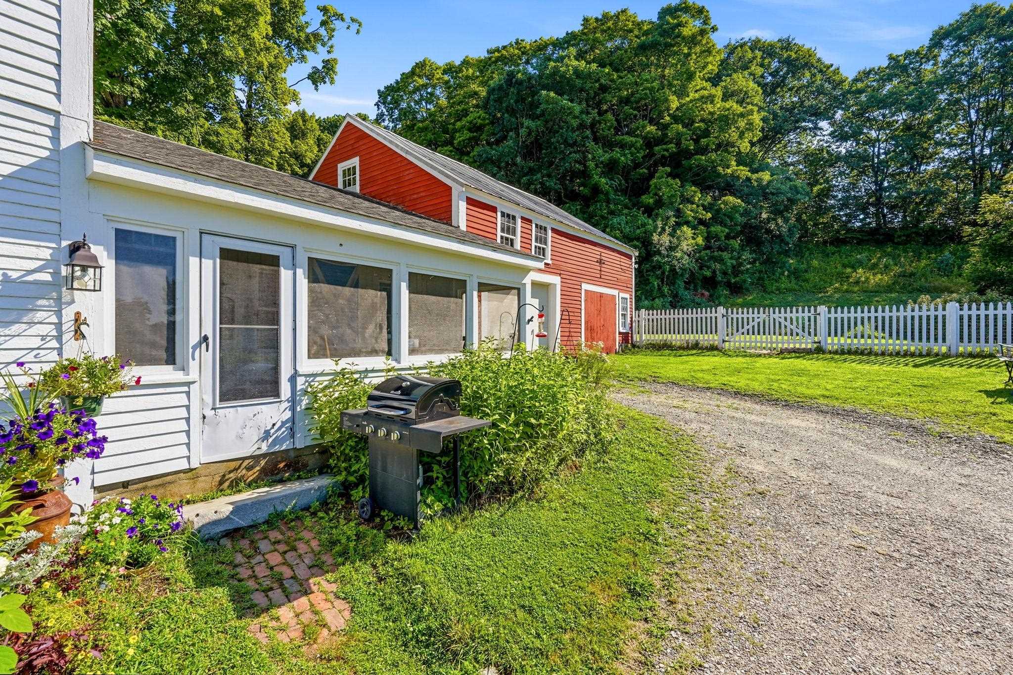 531 Sanborn Rd, Sanbornton, NH 03269