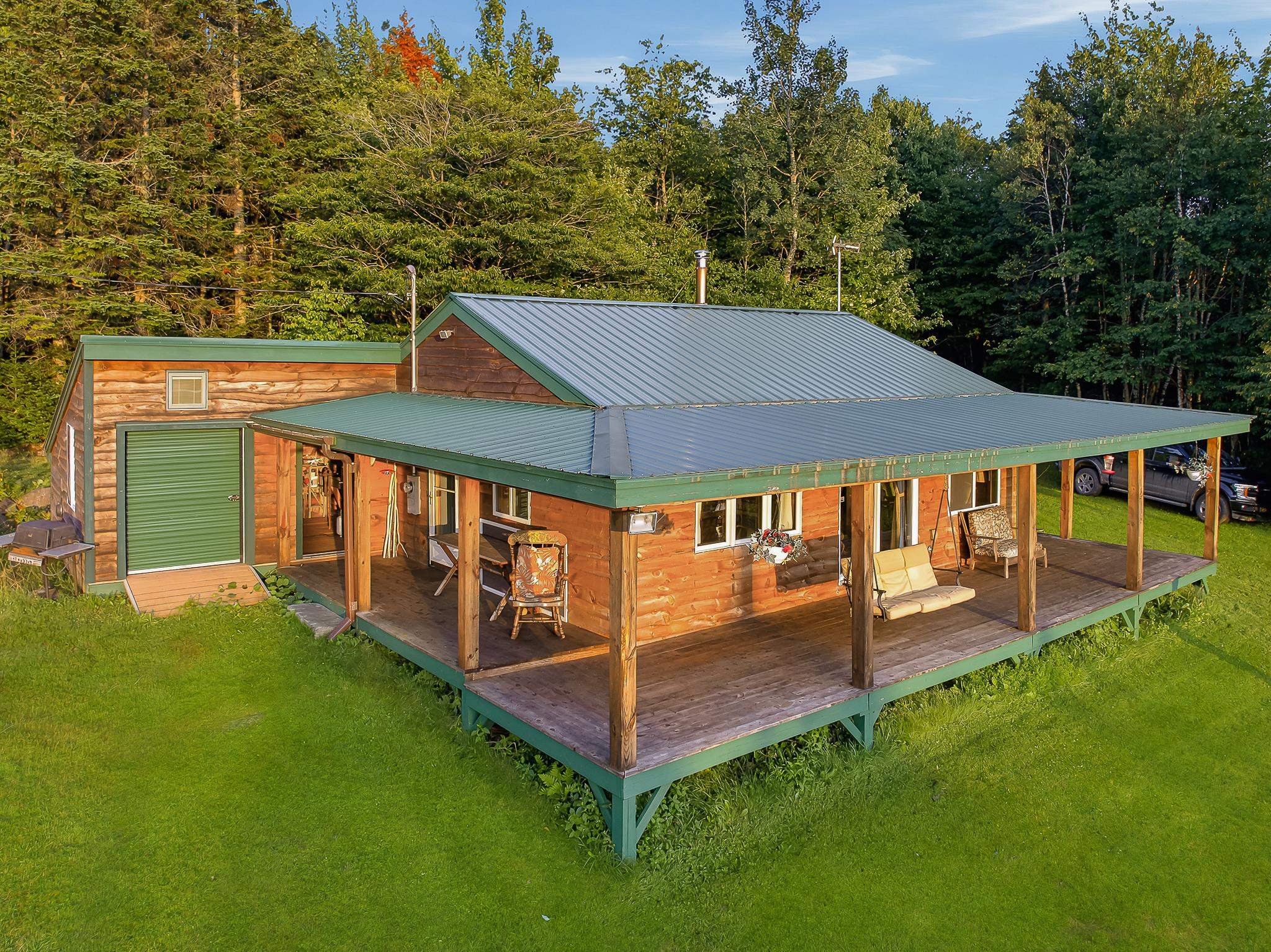 42 Mountain View Rd, Stewartstown, NH 03576