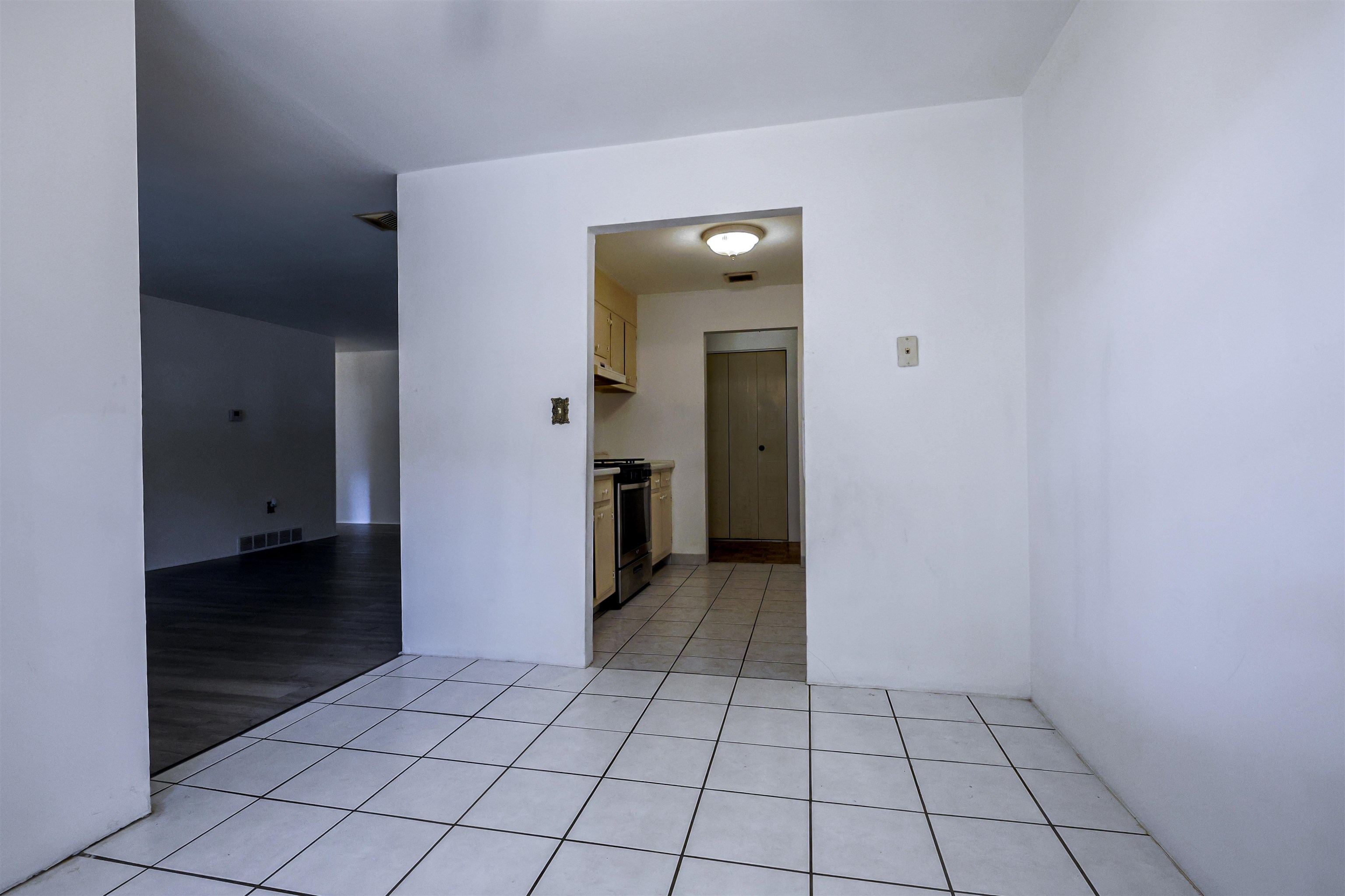 5 Louisburg Sq #11, Nashua, NH 03060