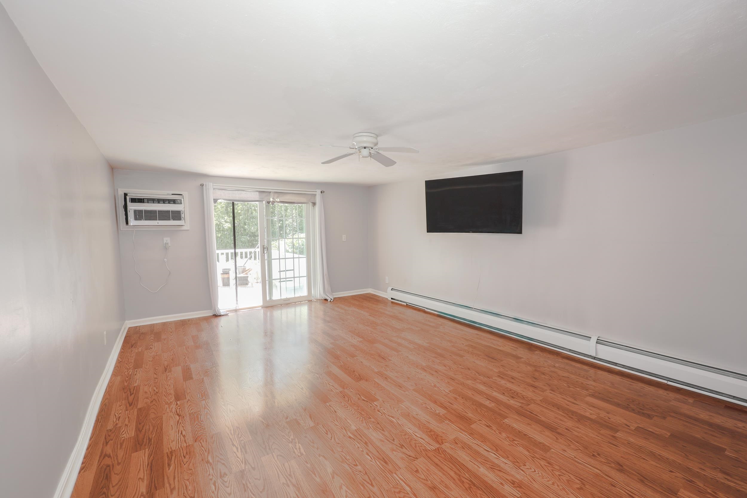 From the slider to the deck! 25925398