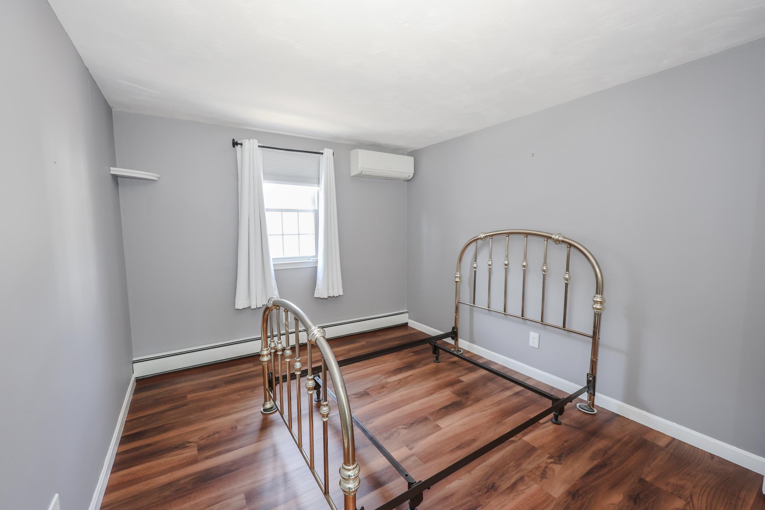 Bedroom 2 upstairs 25925371
