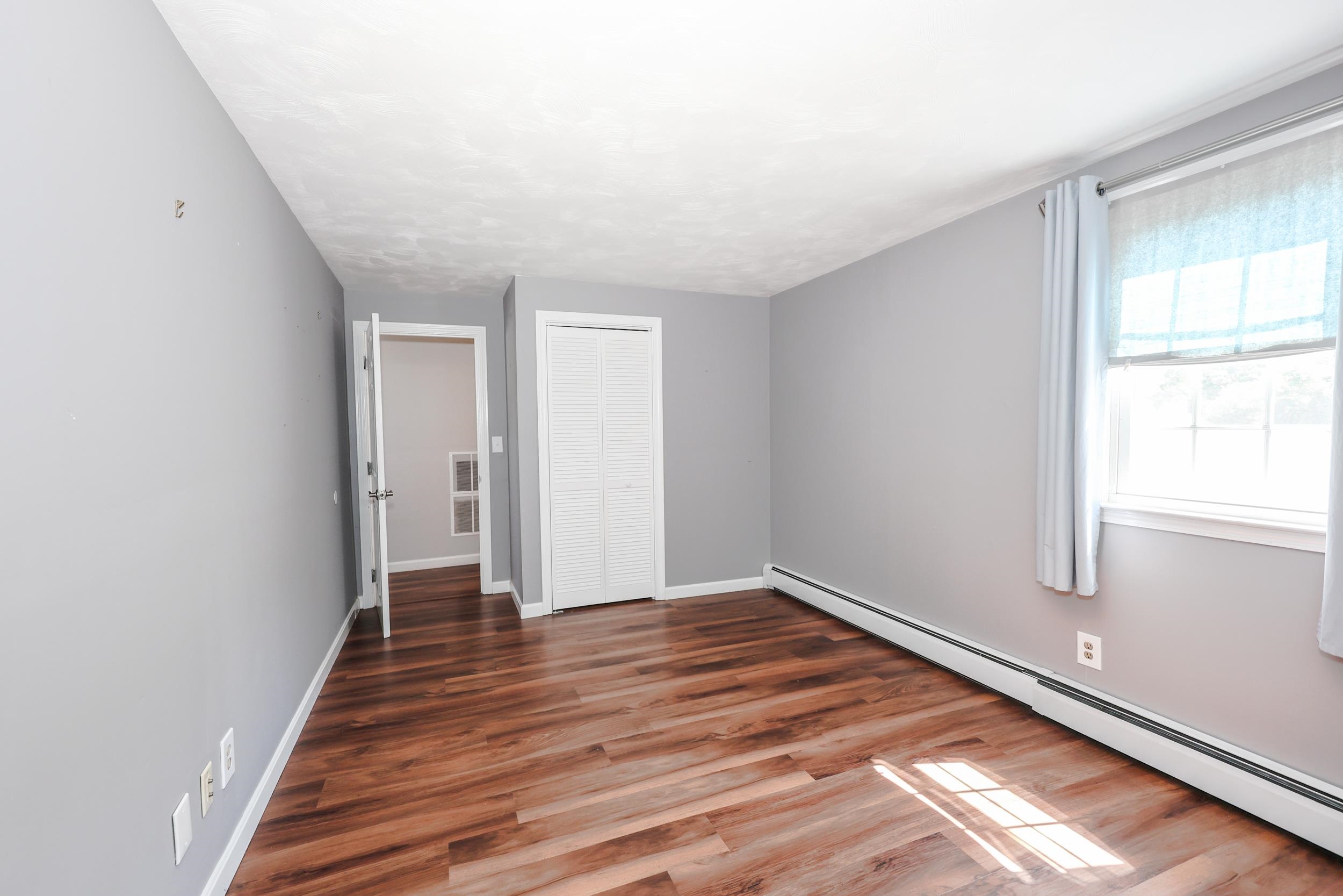 Bedroom 3 upstairs 25925367