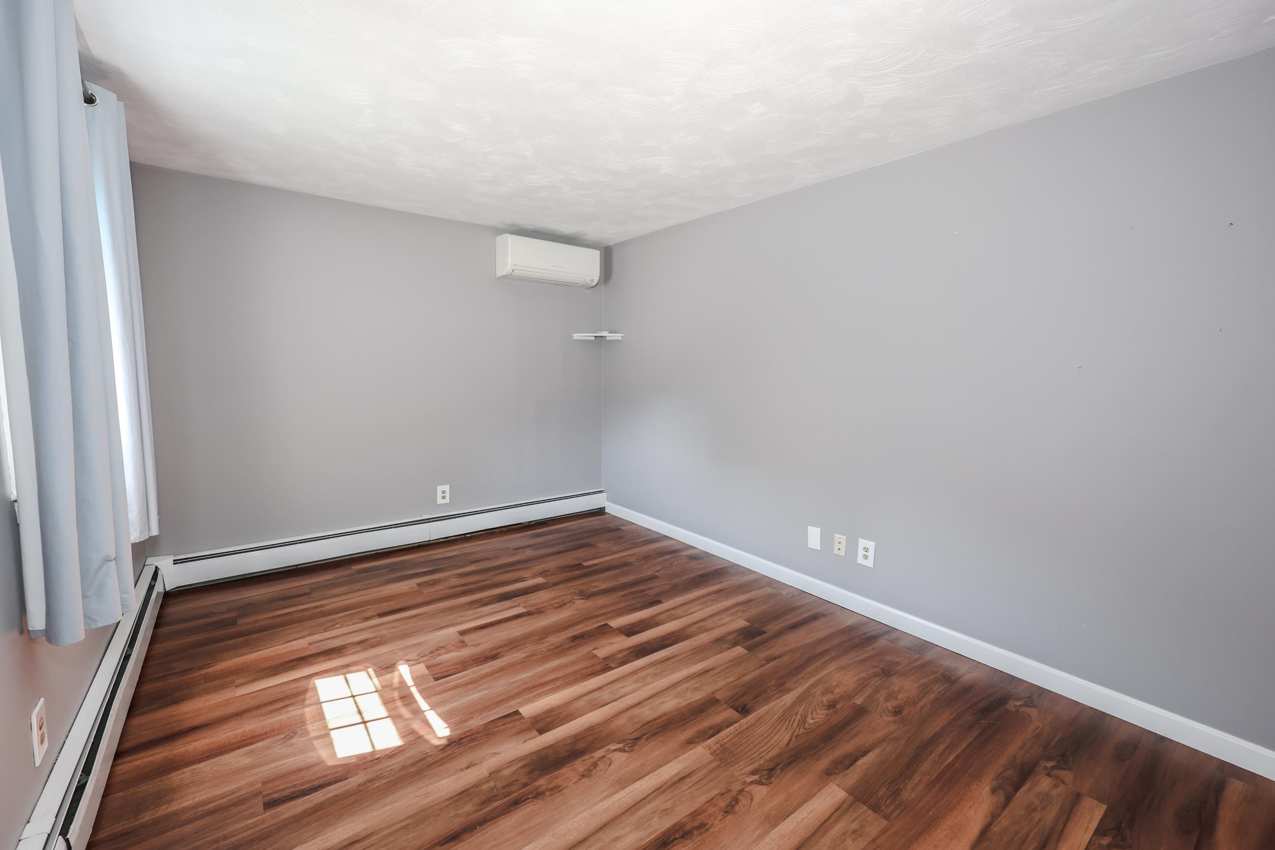 Bedroom 3 upstairs 25925366
