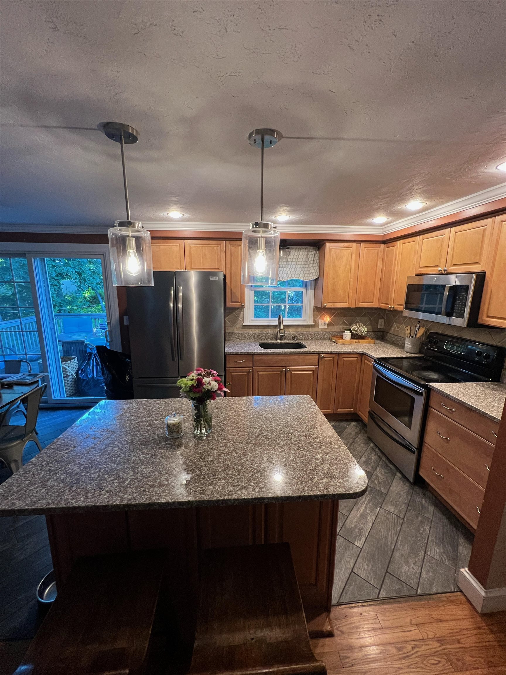 3 Hidden Valley Rd, Windham, NH 03087