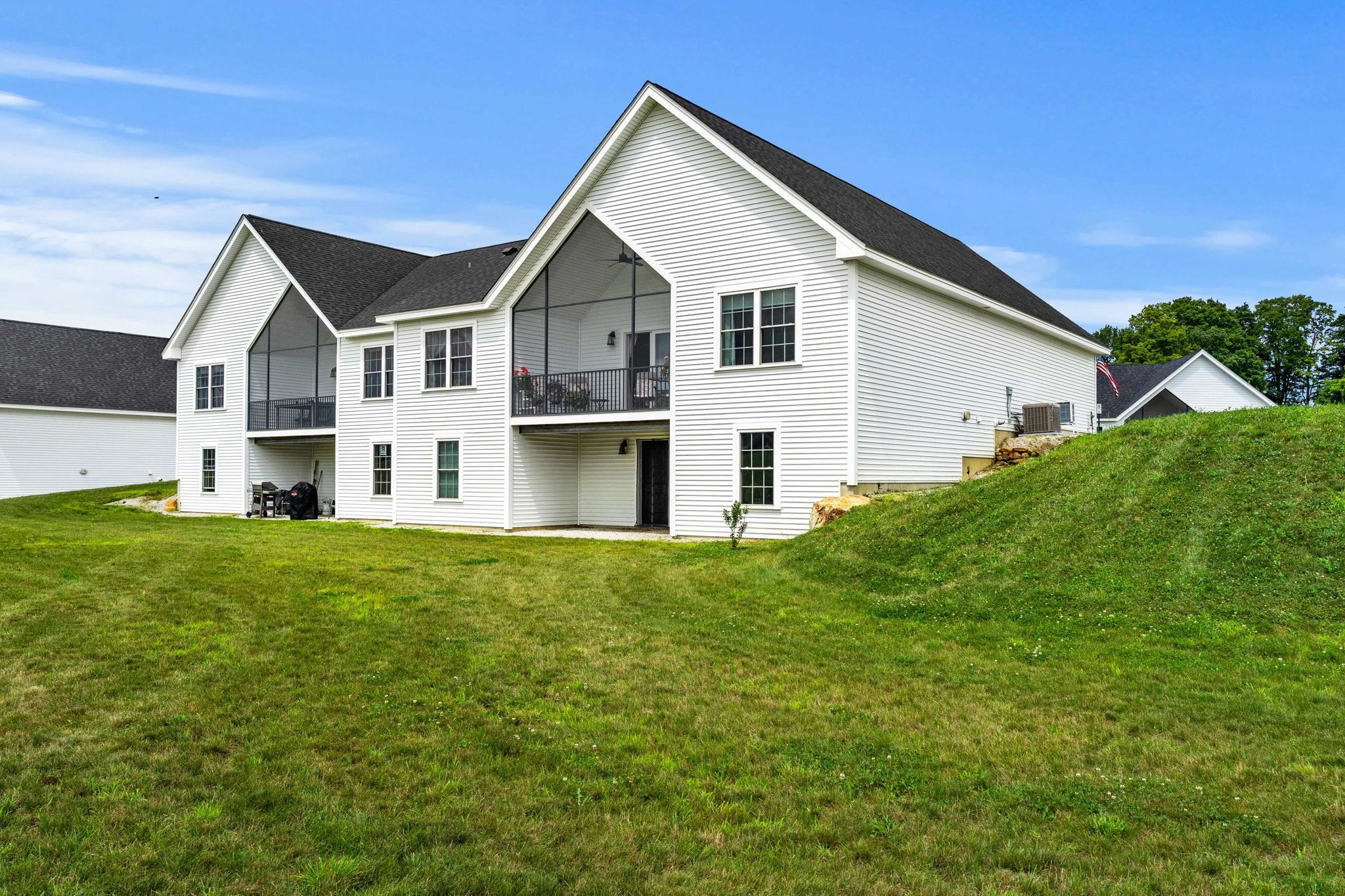 11 Brook Cir, Northwood, NH 03261