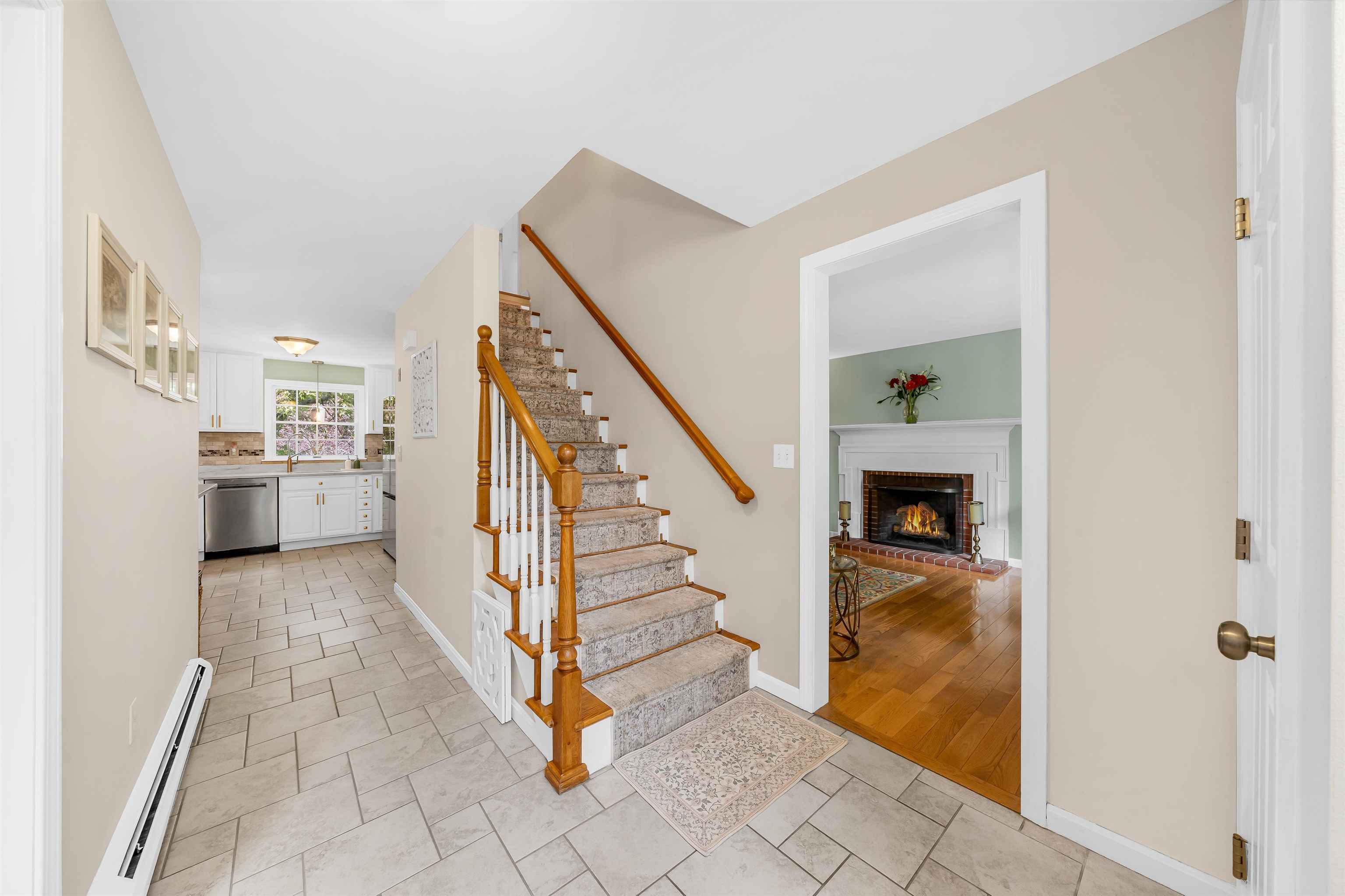 49 Hampton Falls Rd, Exeter, NH 03833