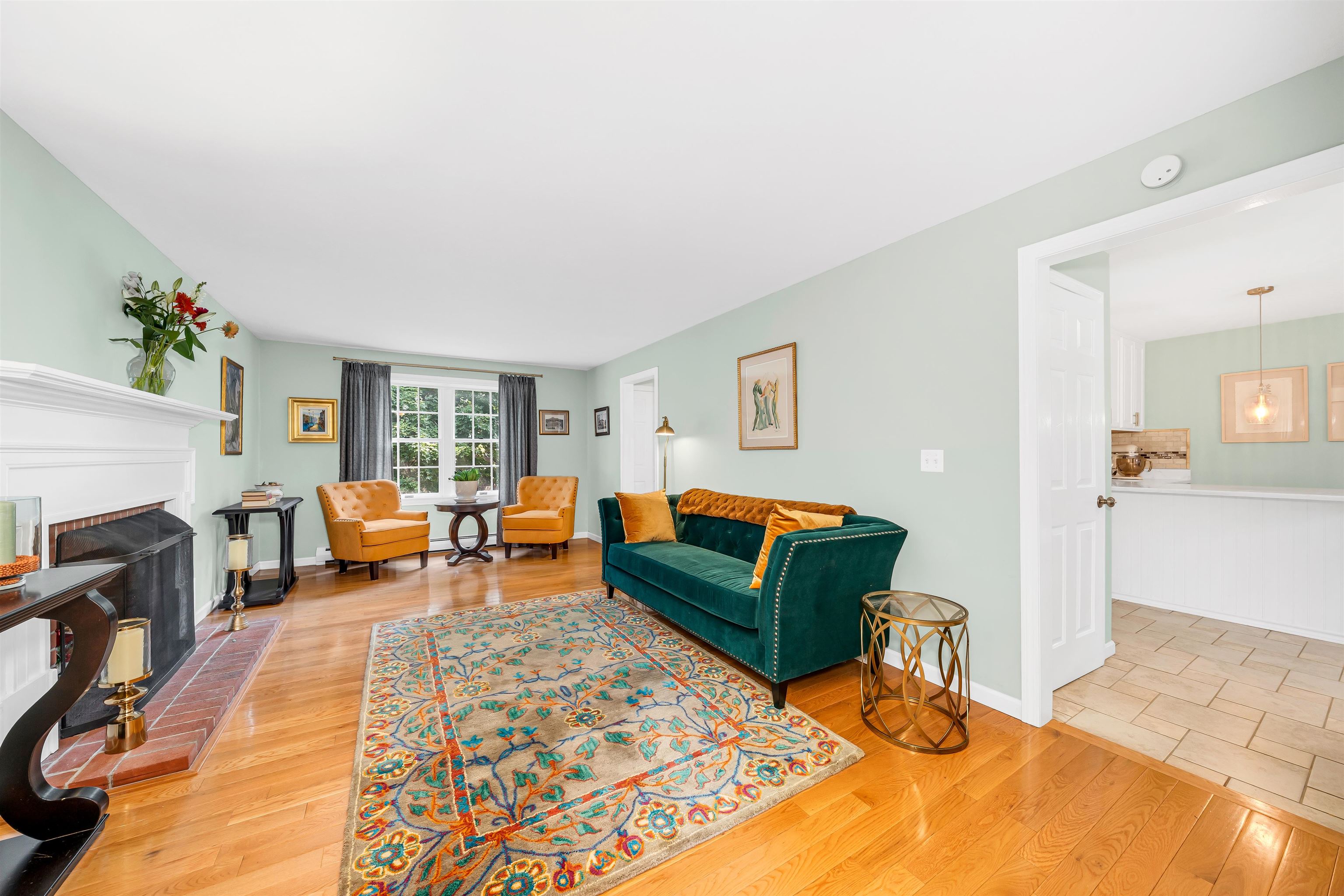 49 Hampton Falls Rd, Exeter, NH 03833