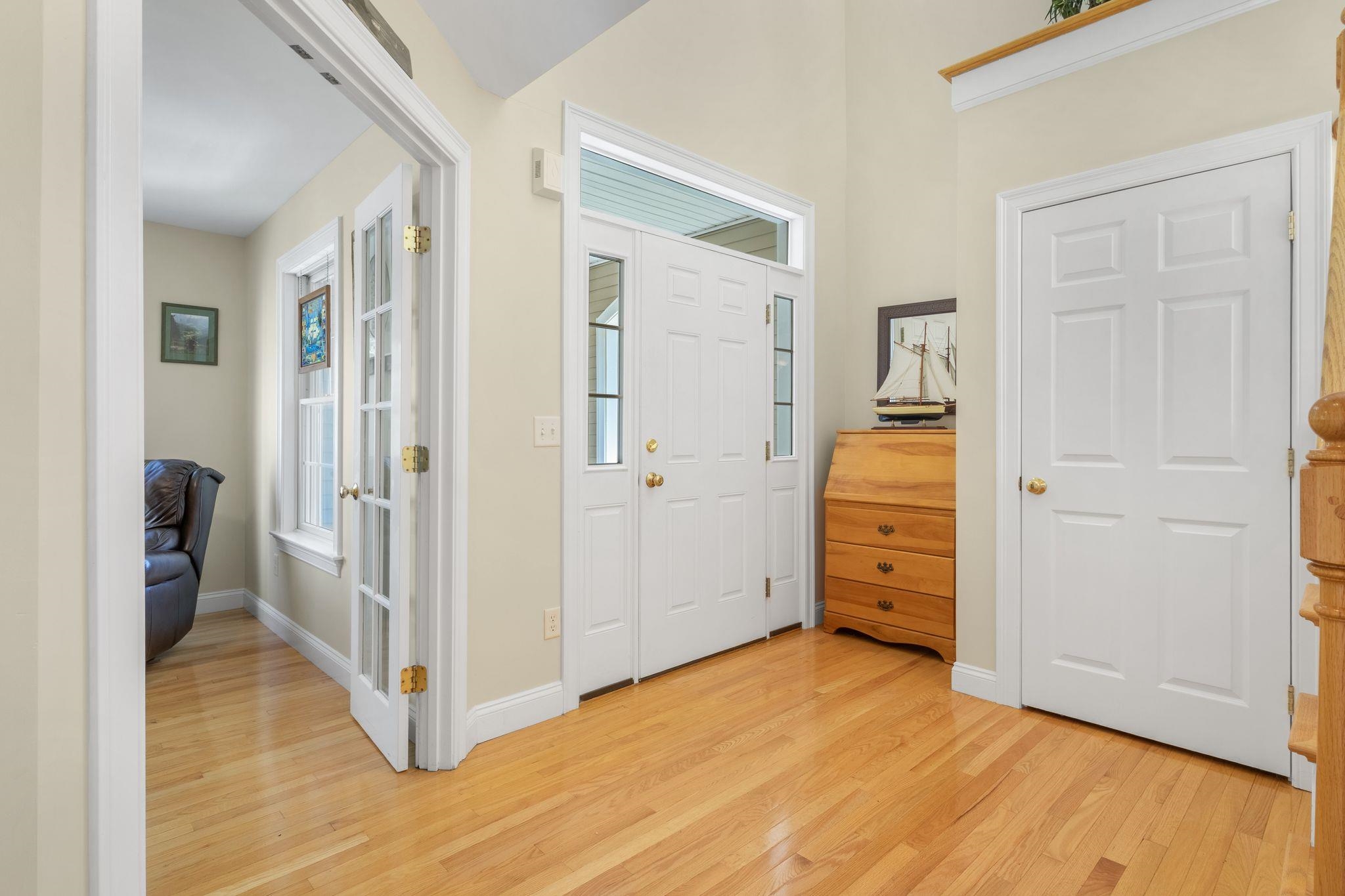 10 Cortland Ave, Stratham, NH 03885