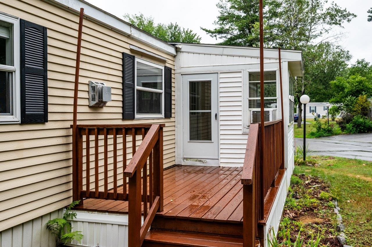 3 Checkerberry Ct, Rochester, NH 03867