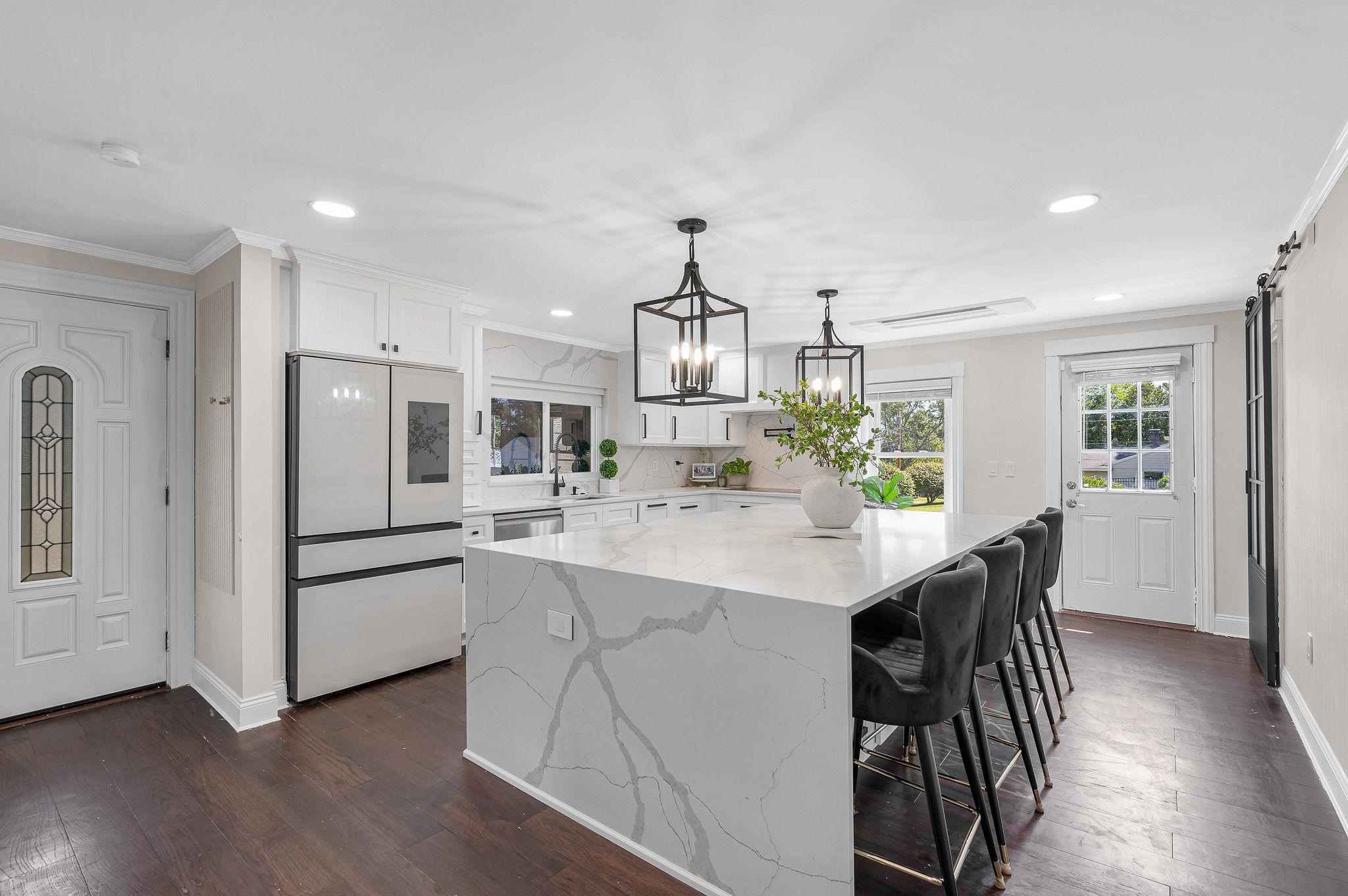 15 Irving St, Salem, NH 03079