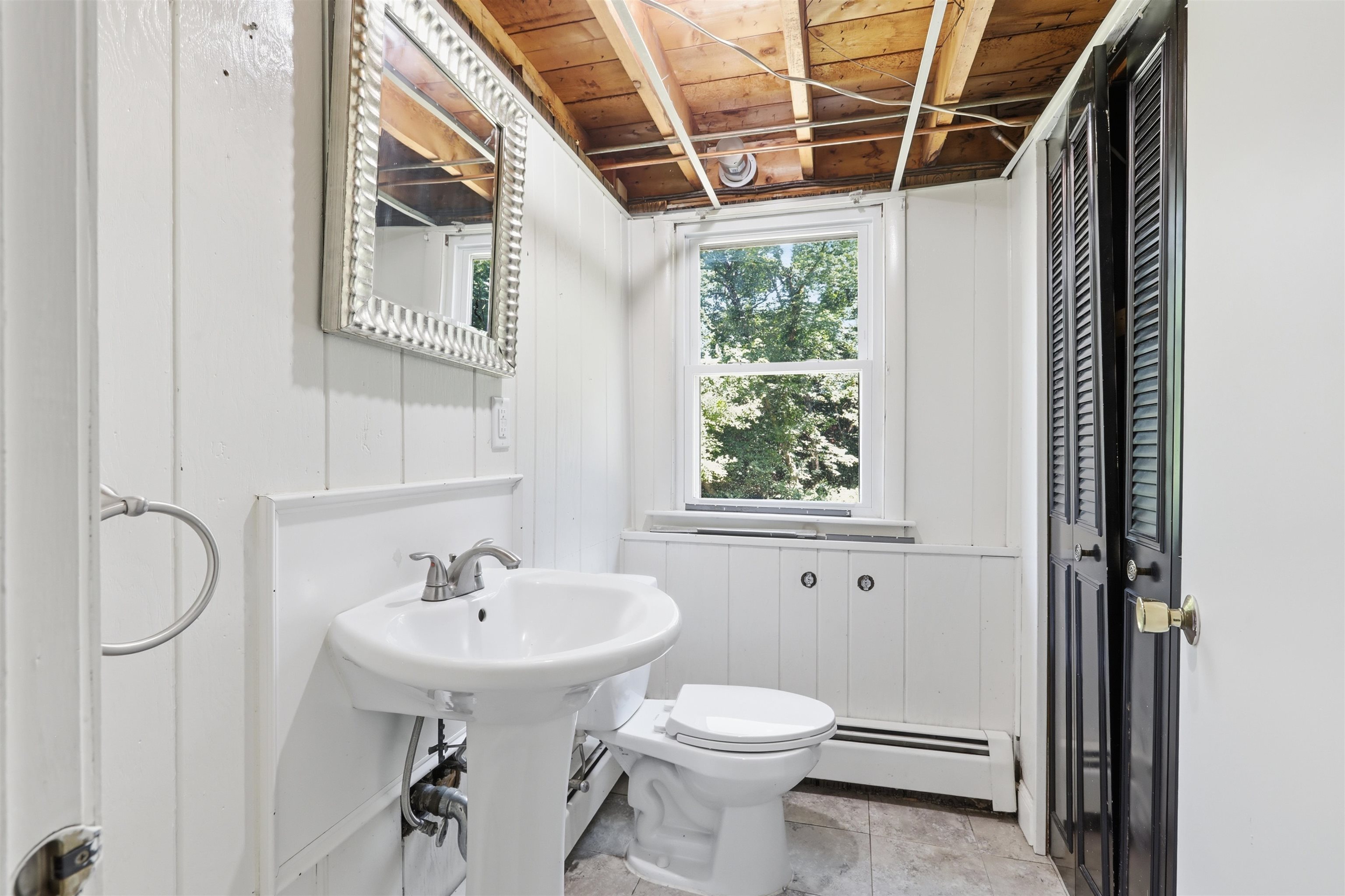 132 Haverhill Rd, Salem, NH 03079