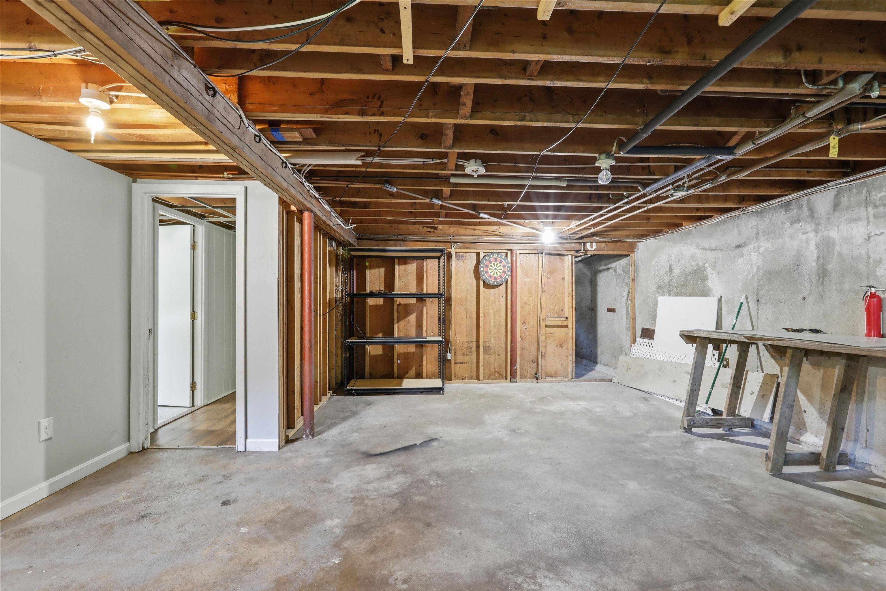 132 Haverhill Rd, Salem, NH 03079