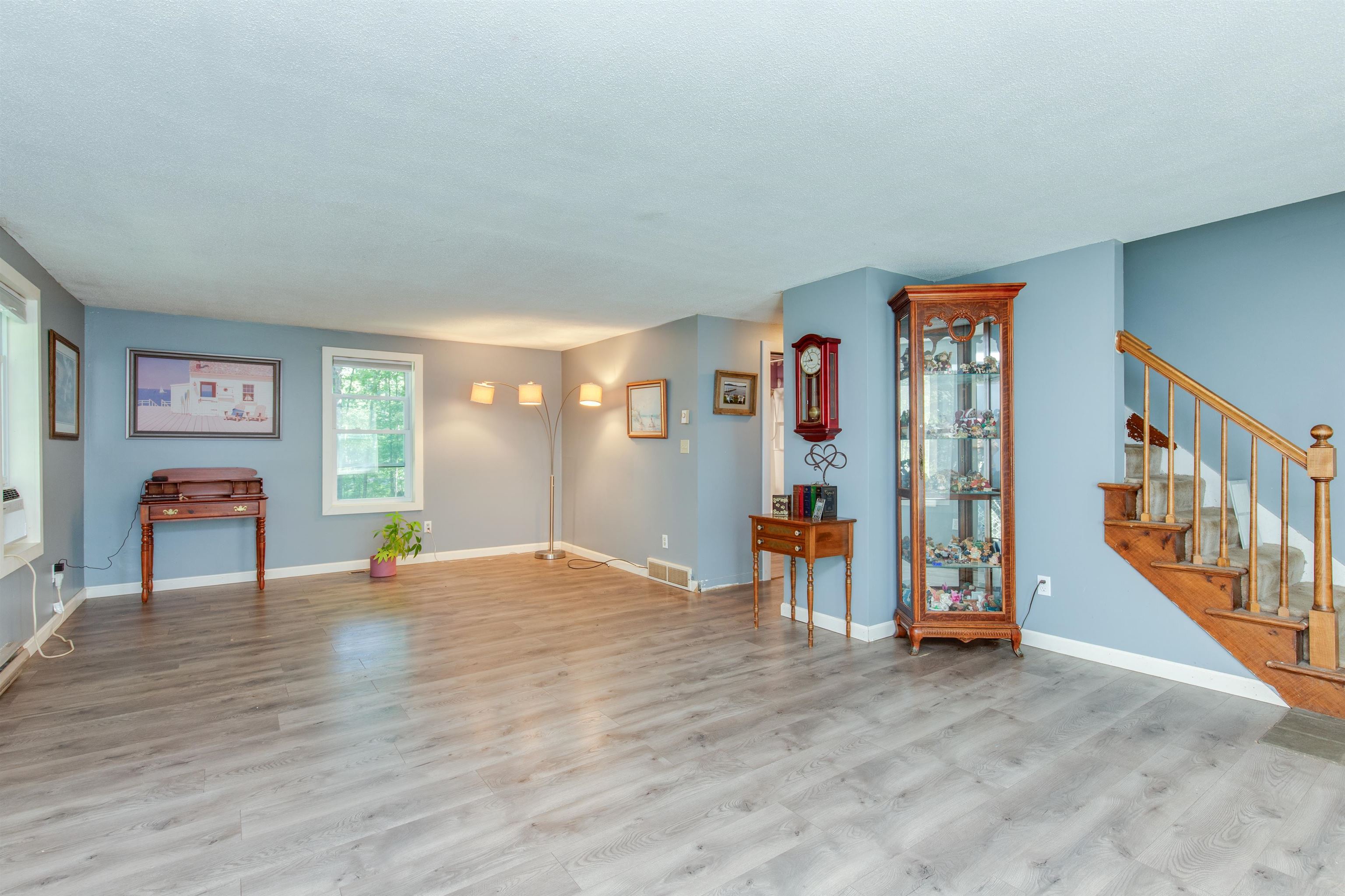 39 Evergreen Cir, Henniker, NH 03242-3174