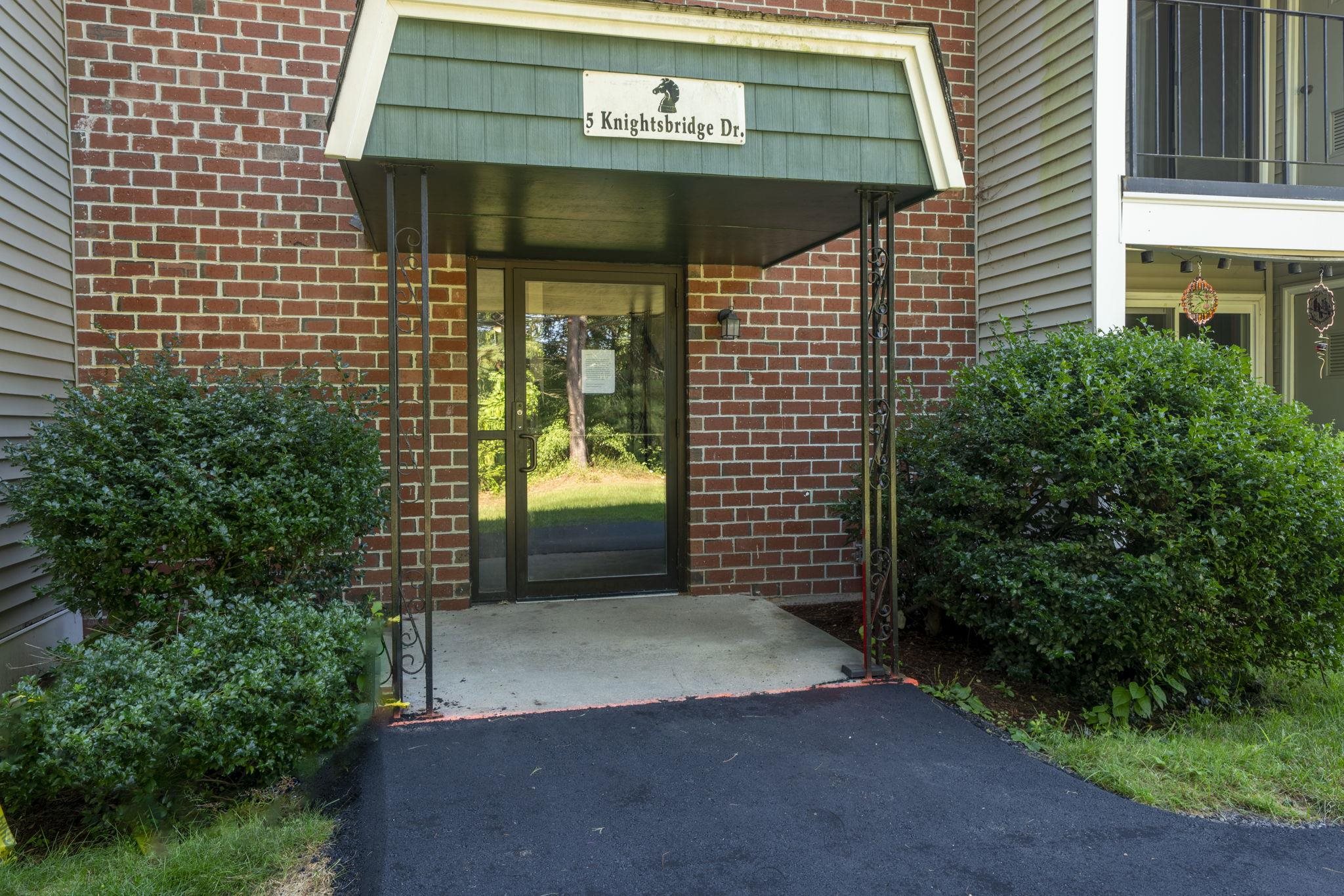 5 Knights Bridge Dr #K207, Nashua, NH 03063