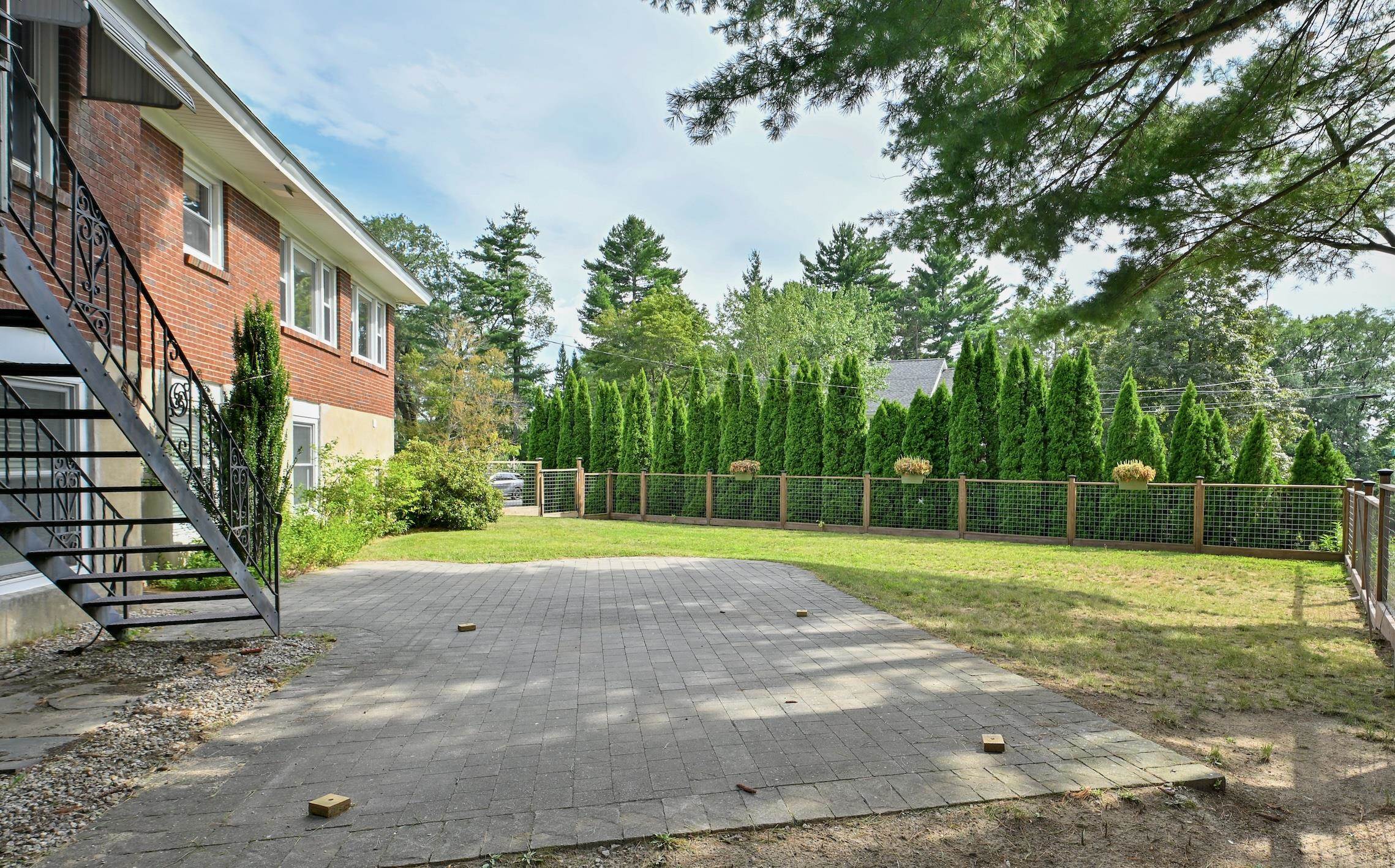 Patio for parties or relaxation 25924328