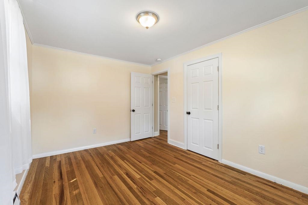 6 Larry Ln, Portsmouth, NH 03801