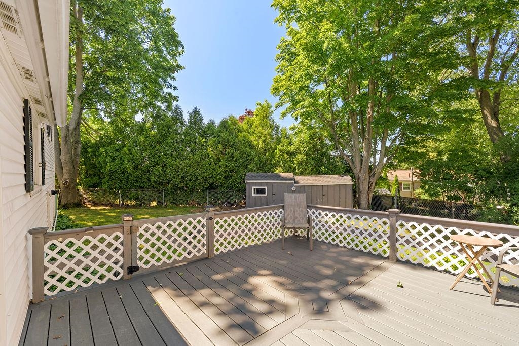 6 Larry Ln, Portsmouth, NH 03801