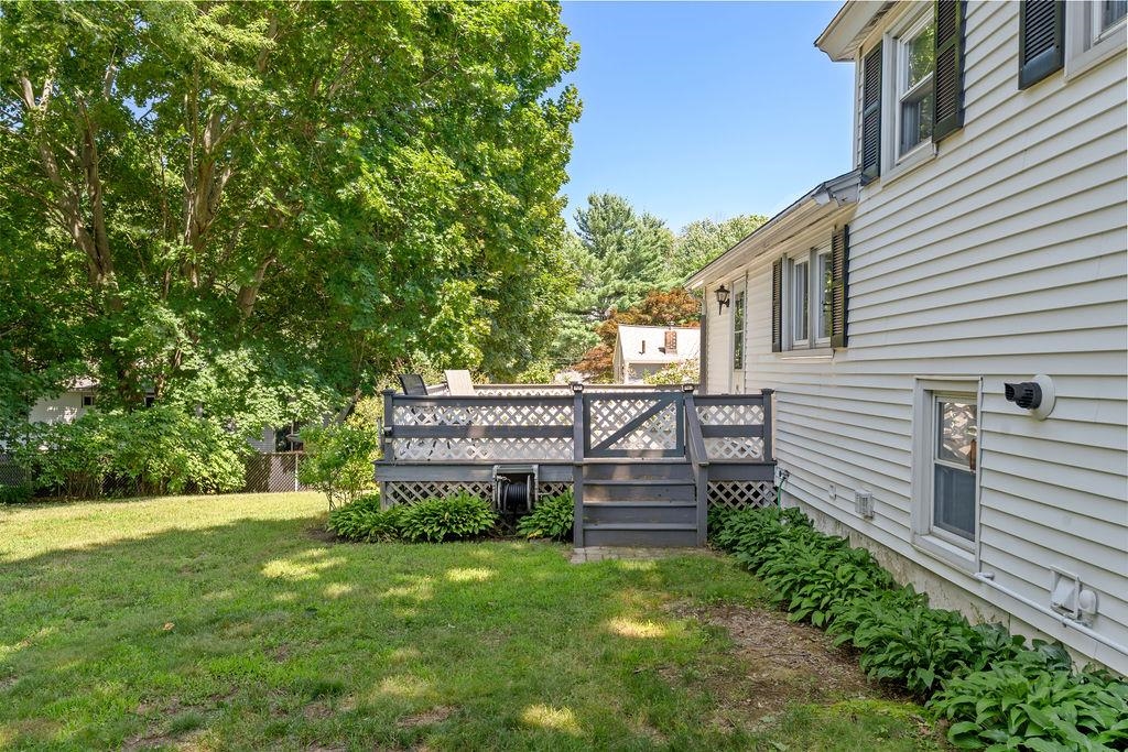 6 Larry Ln, Portsmouth, NH 03801