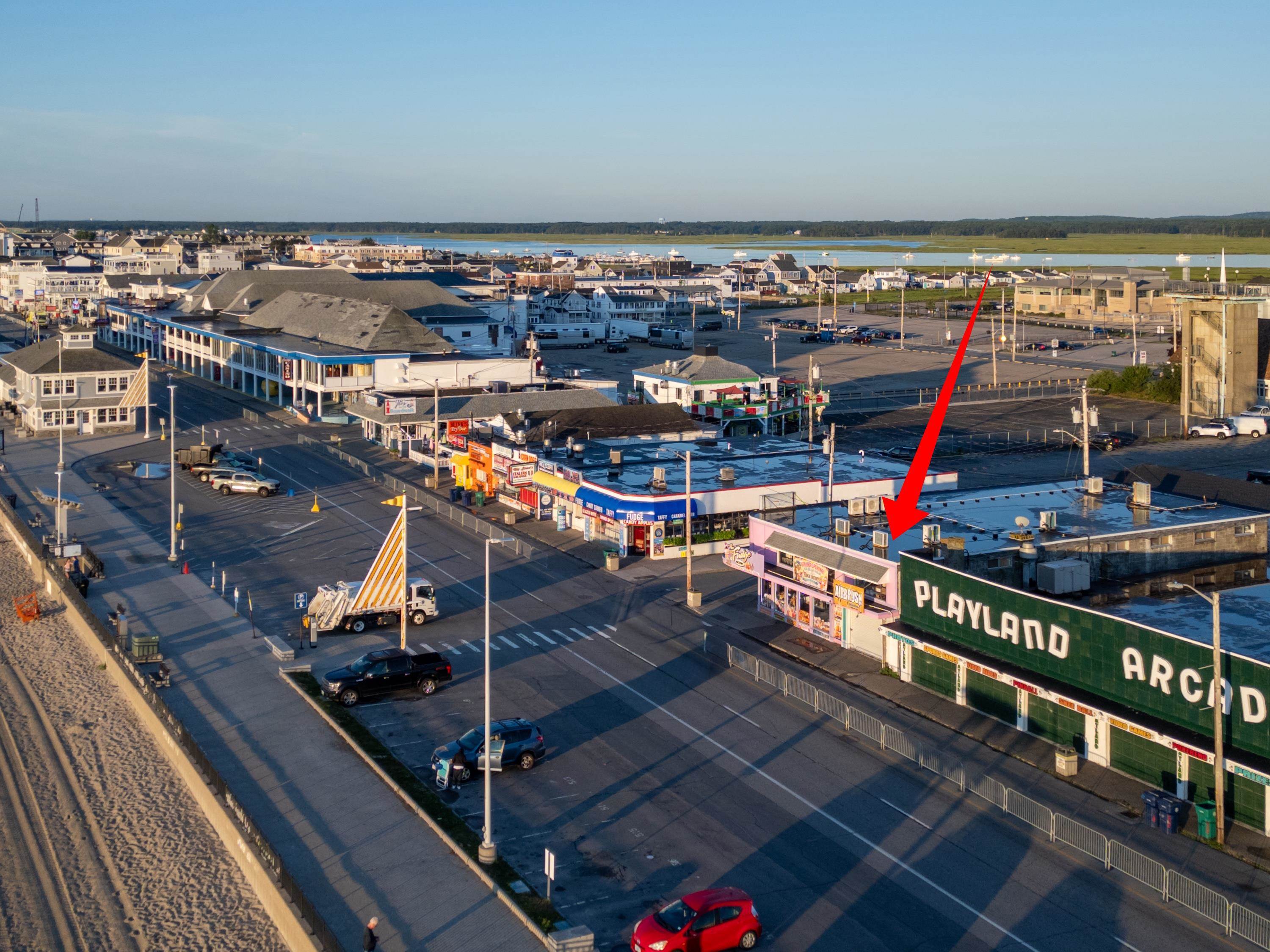 203 Ocean Blvd, Hampton, NH 03842