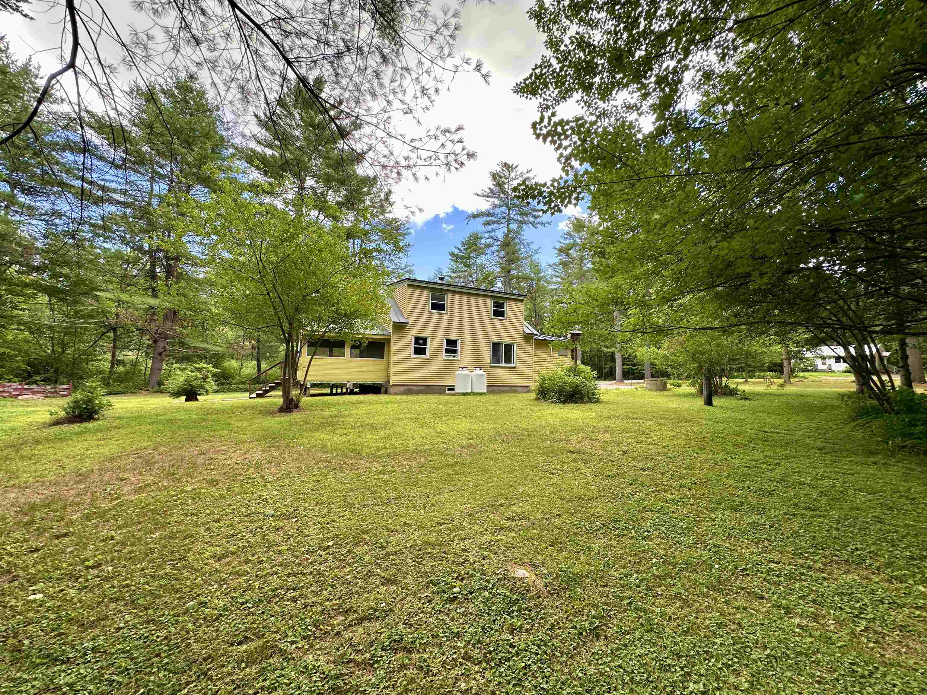 258 Maple St, Newport, NH 03773