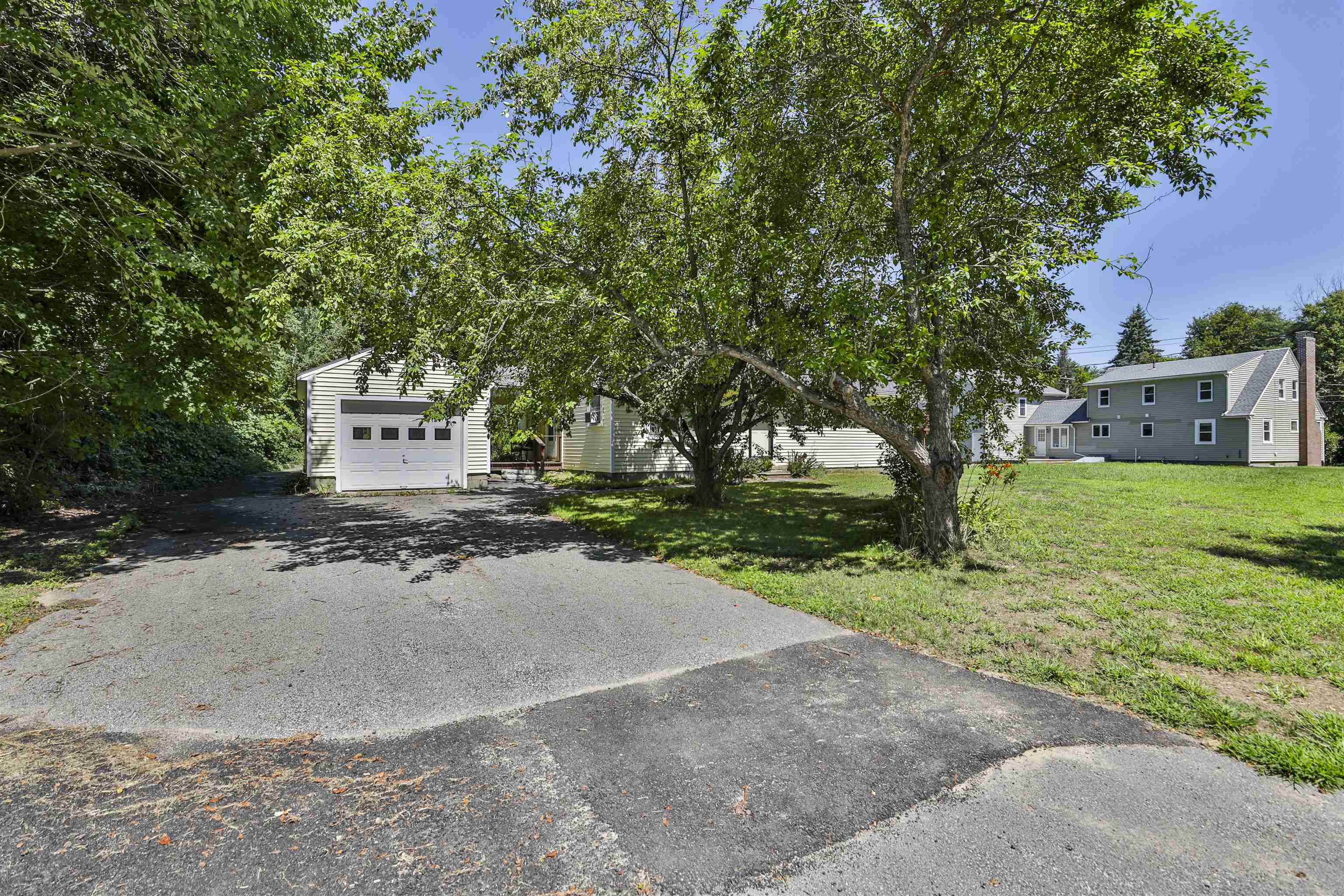 65 Cemetery St, Concord, NH 03301
