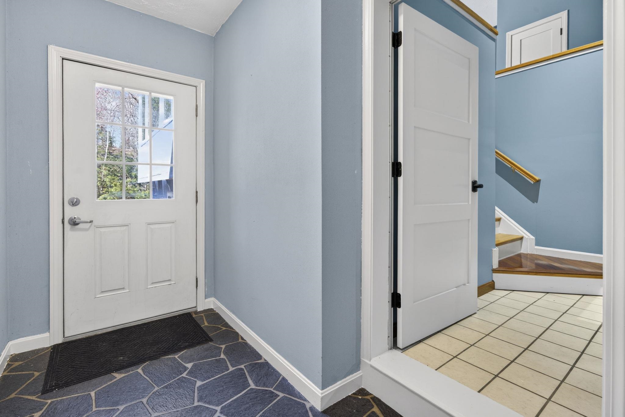 49 Birkdale Rd, Bedford, NH 03110