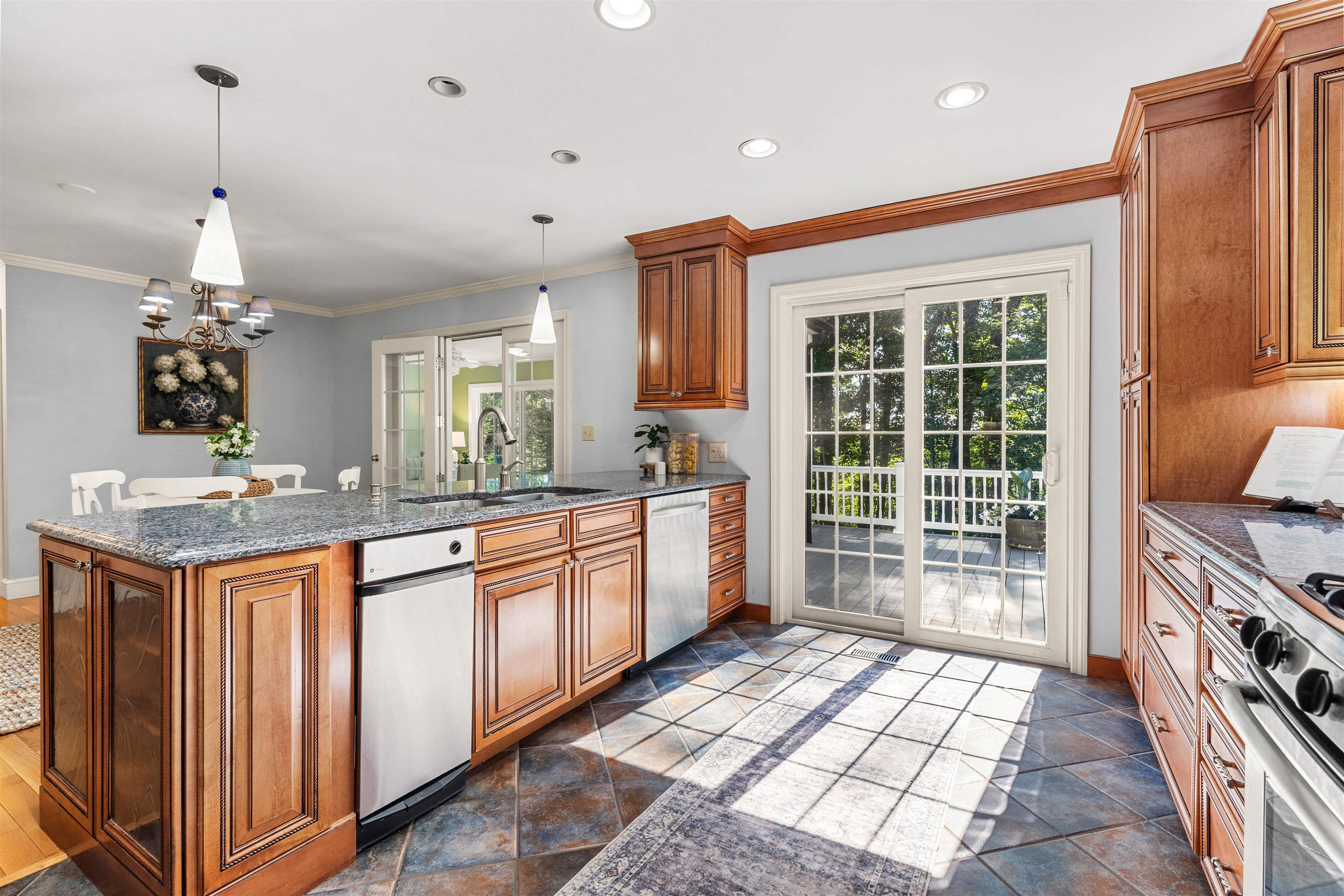 20 Hadley Rd, Merrimack, NH 03054