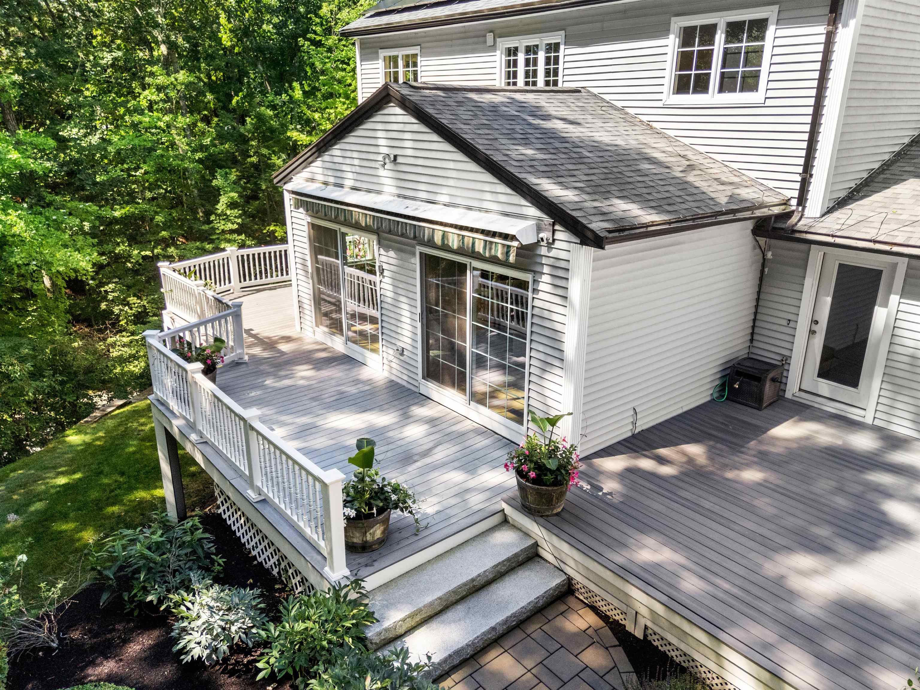20 Hadley Rd, Merrimack, NH 03054