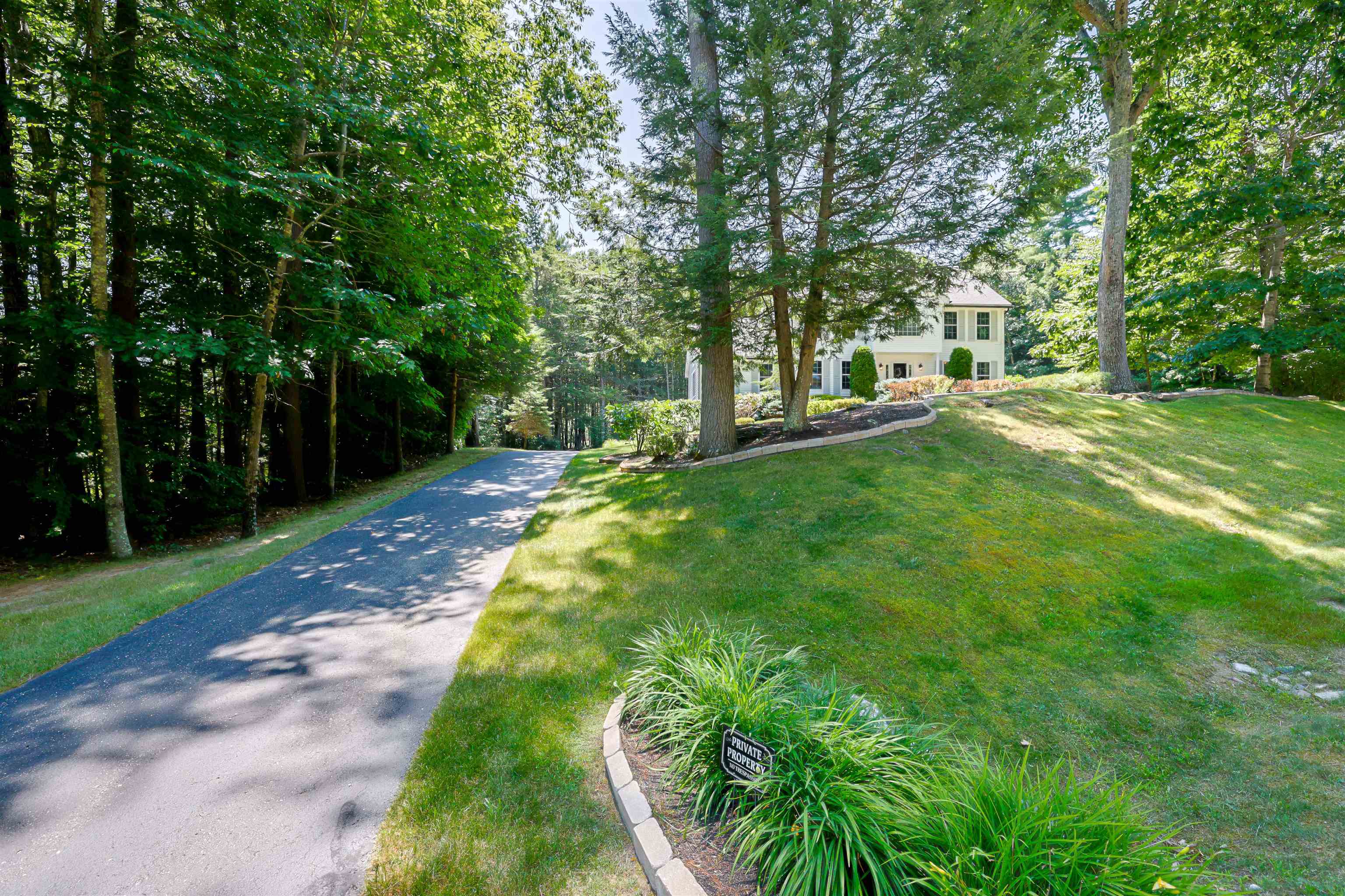 14 Meadow Brook Crossing, Sandown, NH 03873