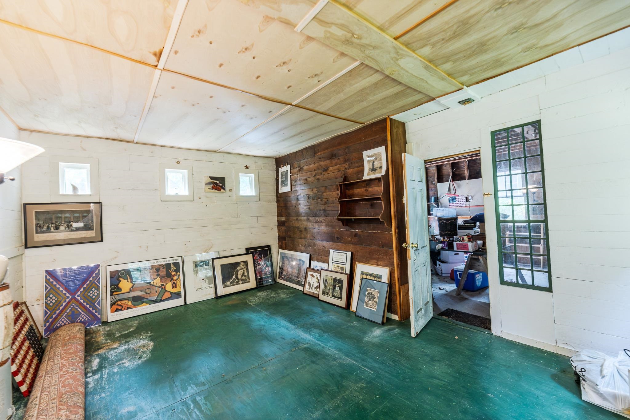 Art studio/office in barn 25911531