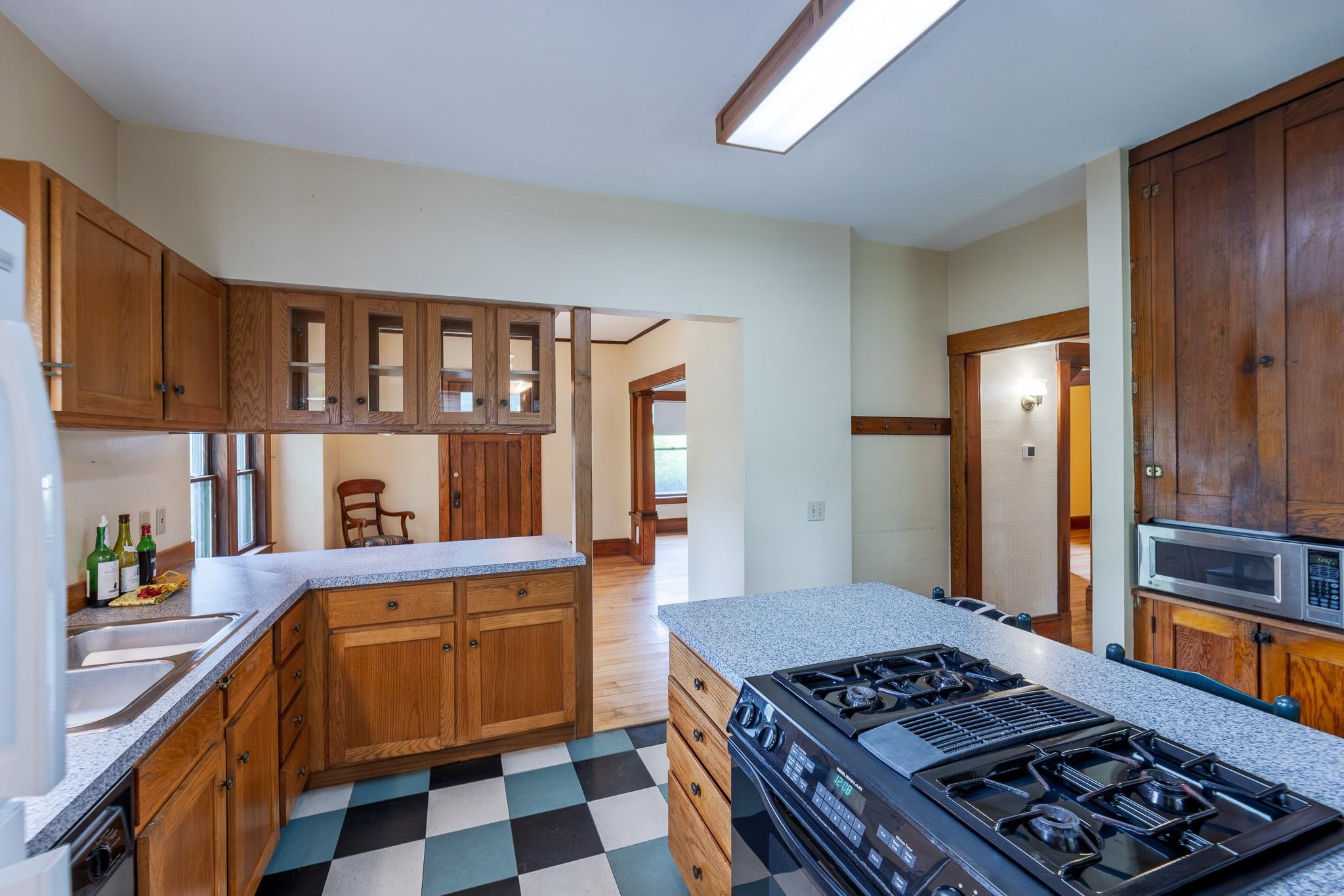6 Pearl St, Lebanon, NH 03784