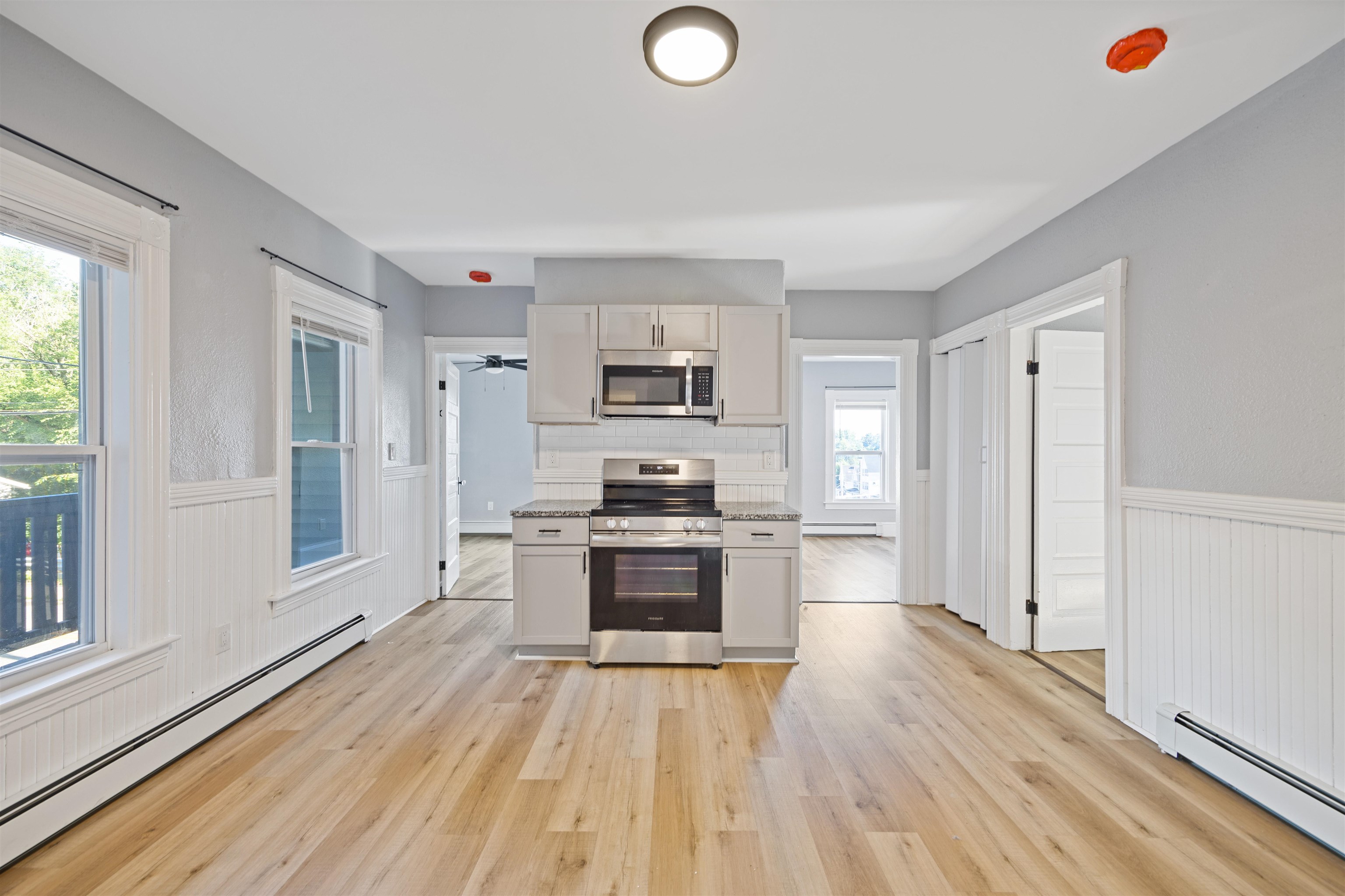 496 Bartlett St, Manchester, NH 03102
