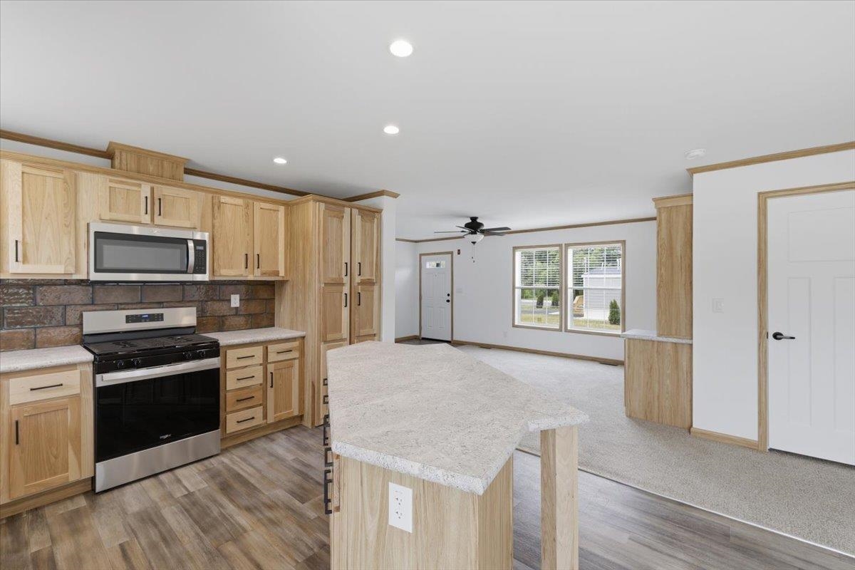 4 Wentworth Ave, Tilton, NH 03276