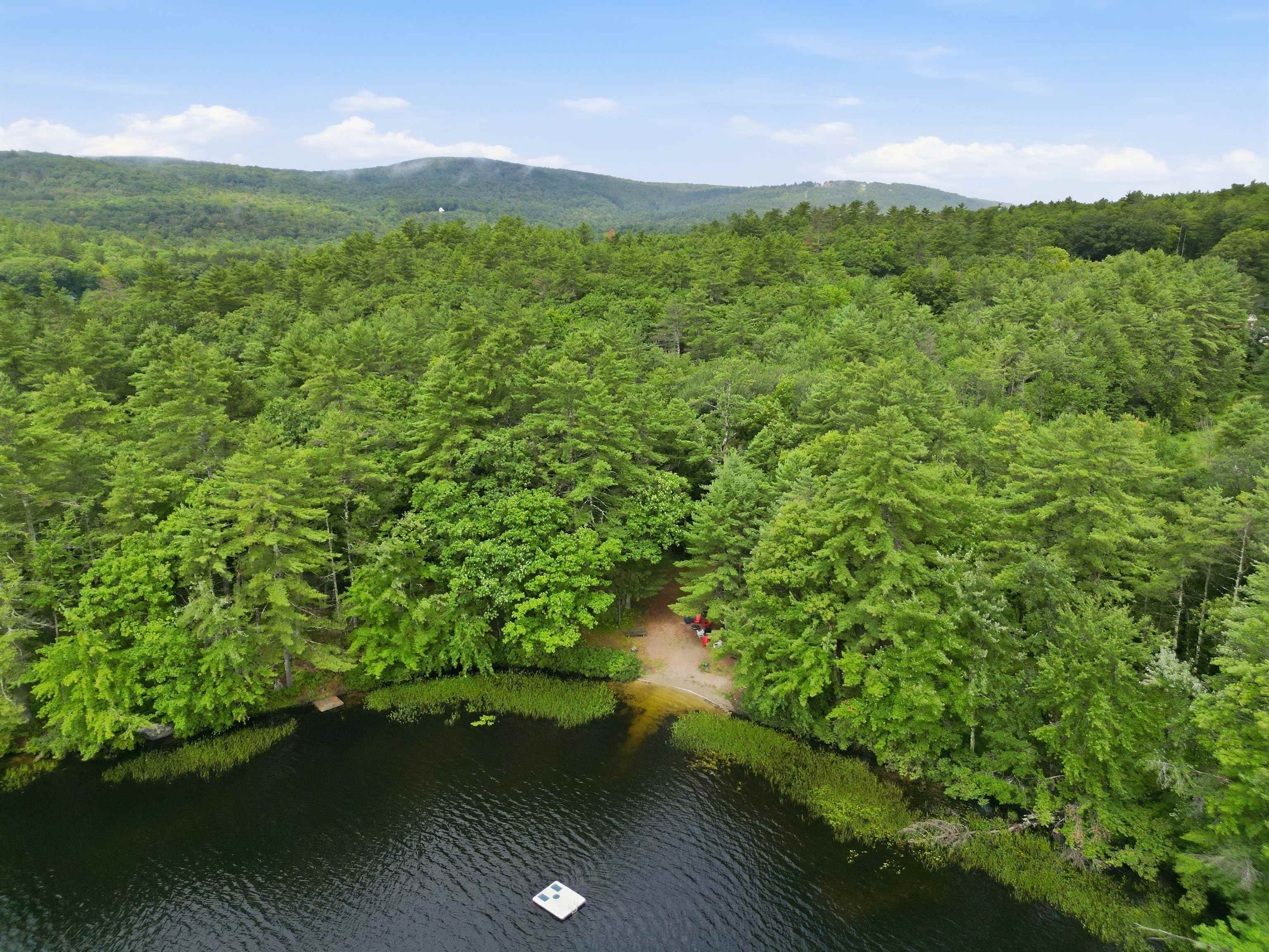13 Harvey Rd, Sutton, NH 03260