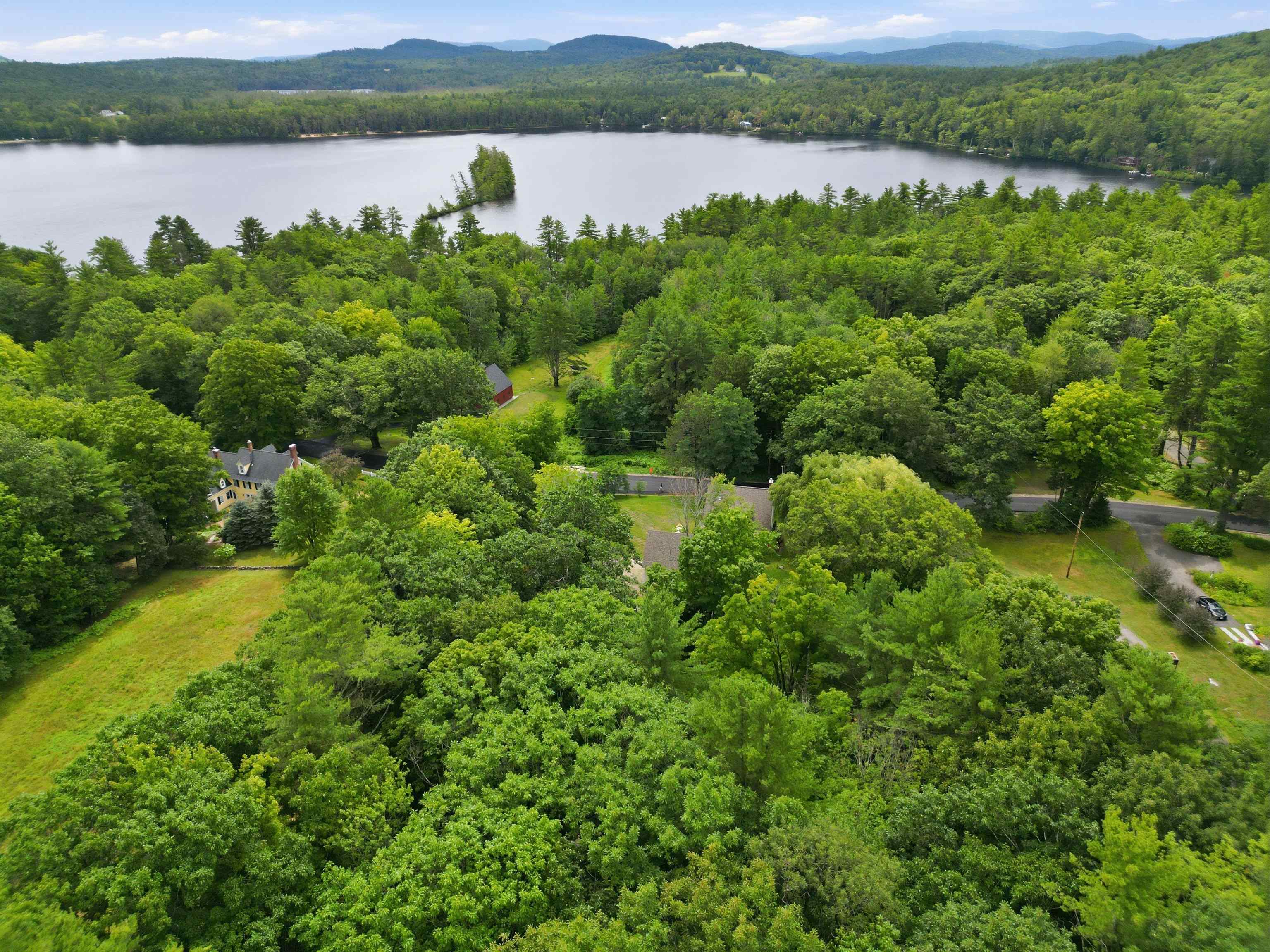 13 Harvey Rd, Sutton, NH 03260