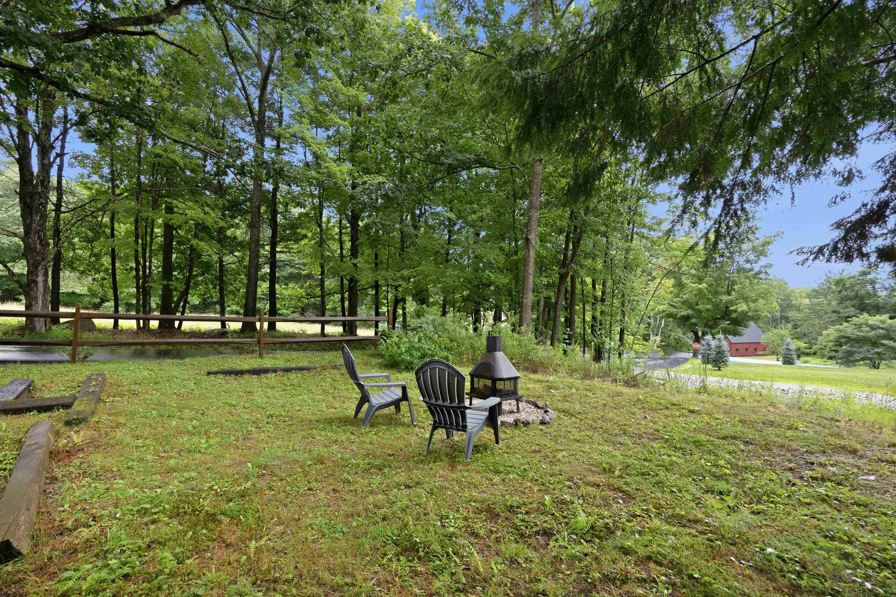 13 Harvey Rd, Sutton, NH 03260