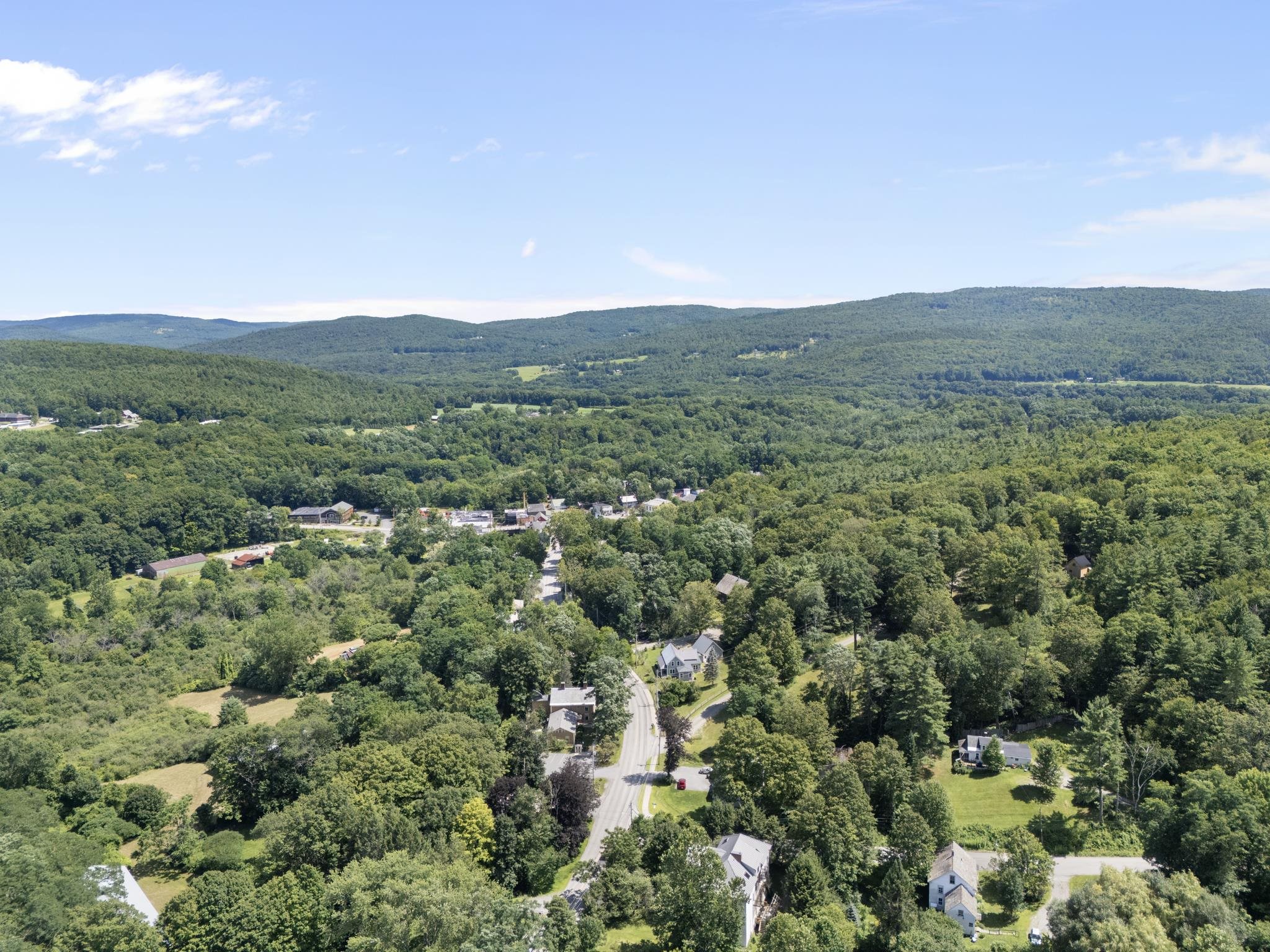 Aerial 25872584