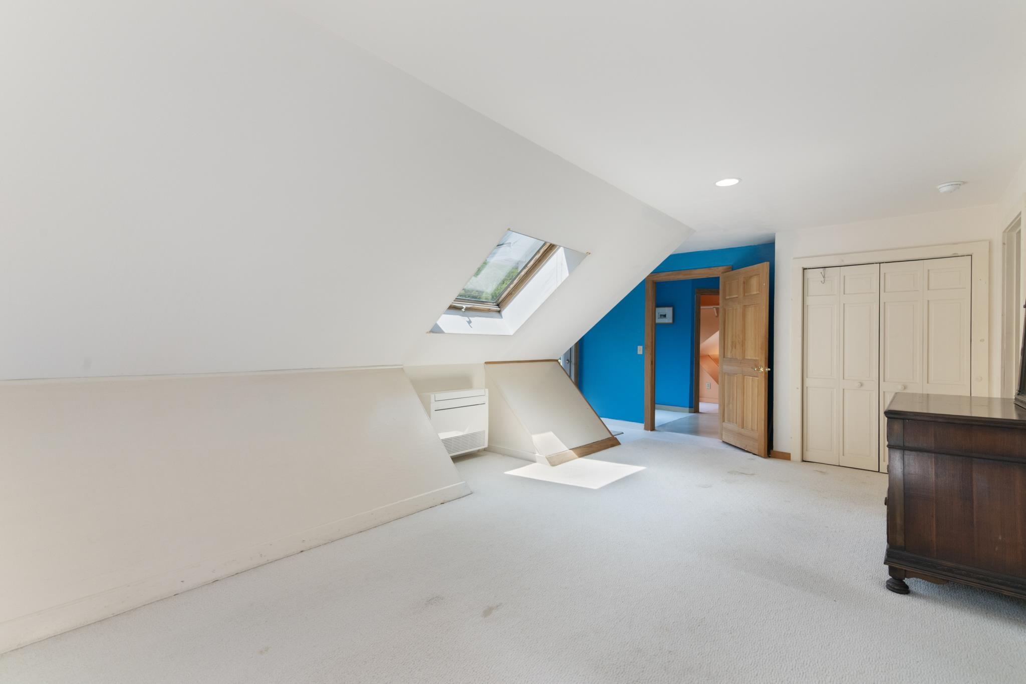Bedroom 25872536
