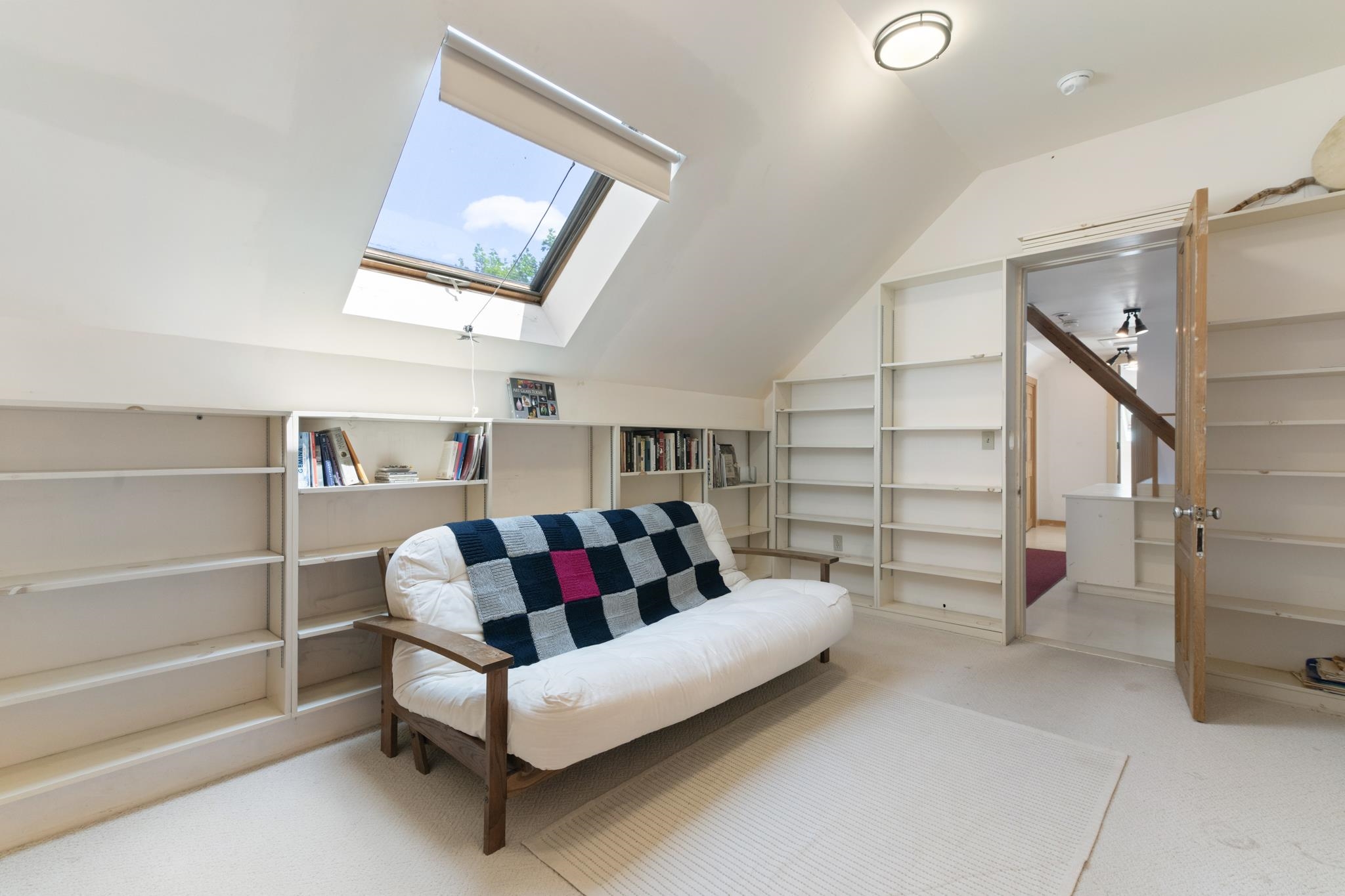 Bedroom 25872545